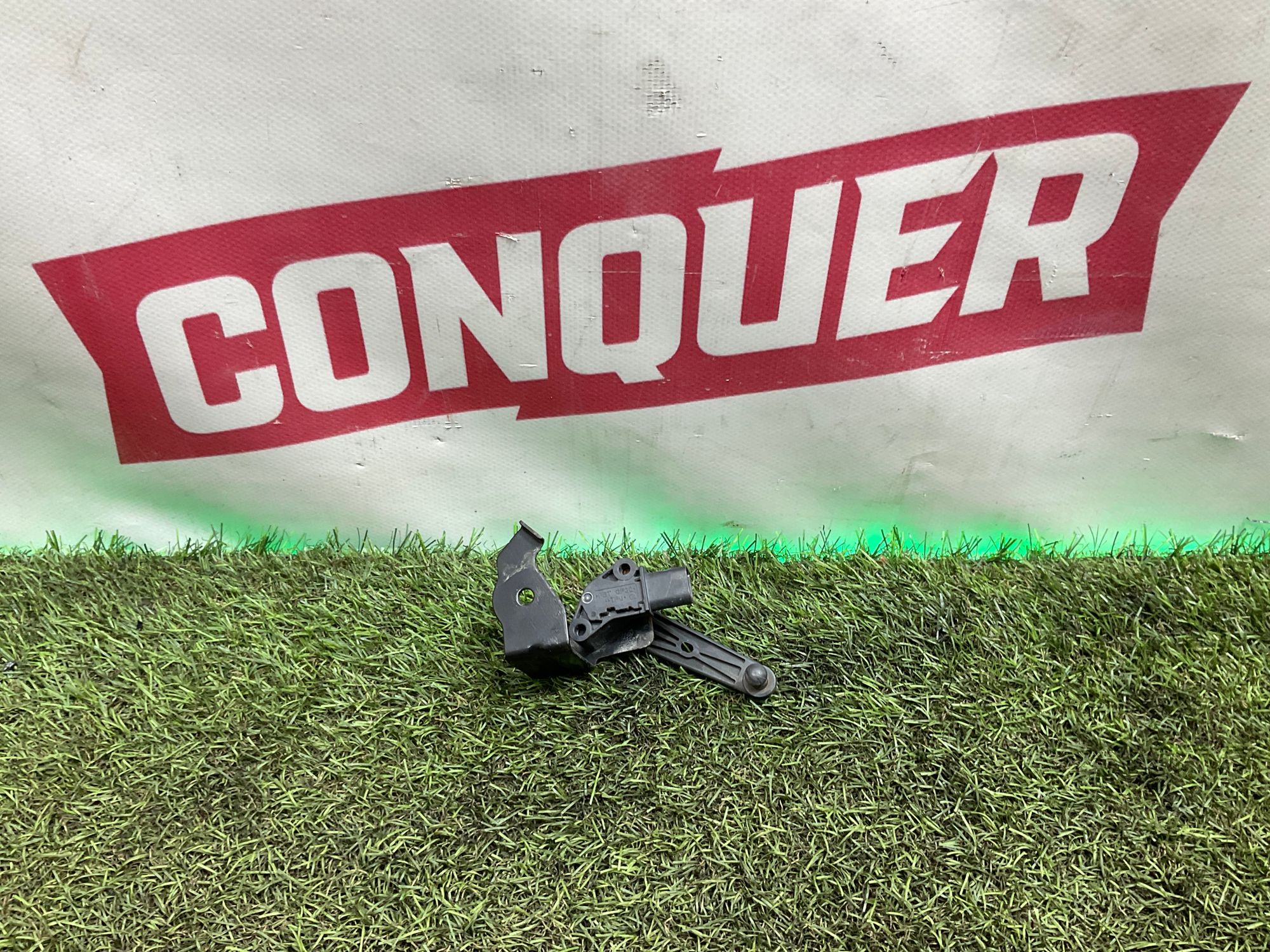 Датчик дорожного просвета Land Rover Defender II L663 2022, 2000 рублей, Москва