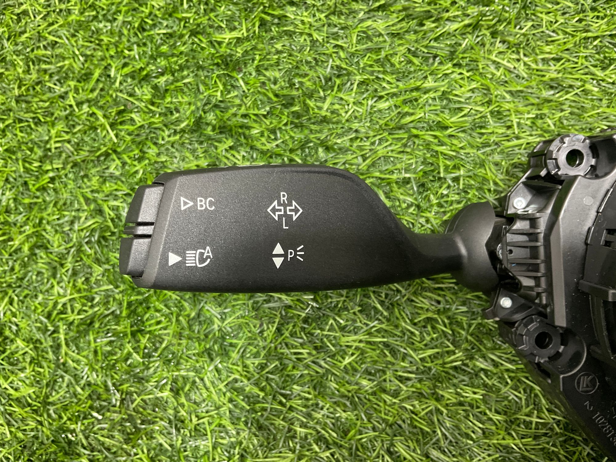 https://ycs.partsauto.market/partsauto-images/thmbs/userImages/h353NjtZg3VDP19b5HMt7LlpbQ93/part/9feb54c3-0049-4492-8481-222b8074e680_1736324637995.jpg