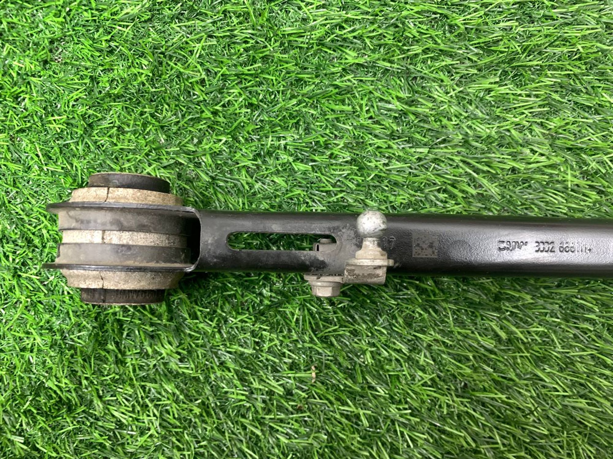 https://ycs.partsauto.market/partsauto-images/thmbs/userImages/h353NjtZg3VDP19b5HMt7LlpbQ93/part/a04cfc0e-c08a-4d14-b08a-e42a47e08313_1733565310638.jpg