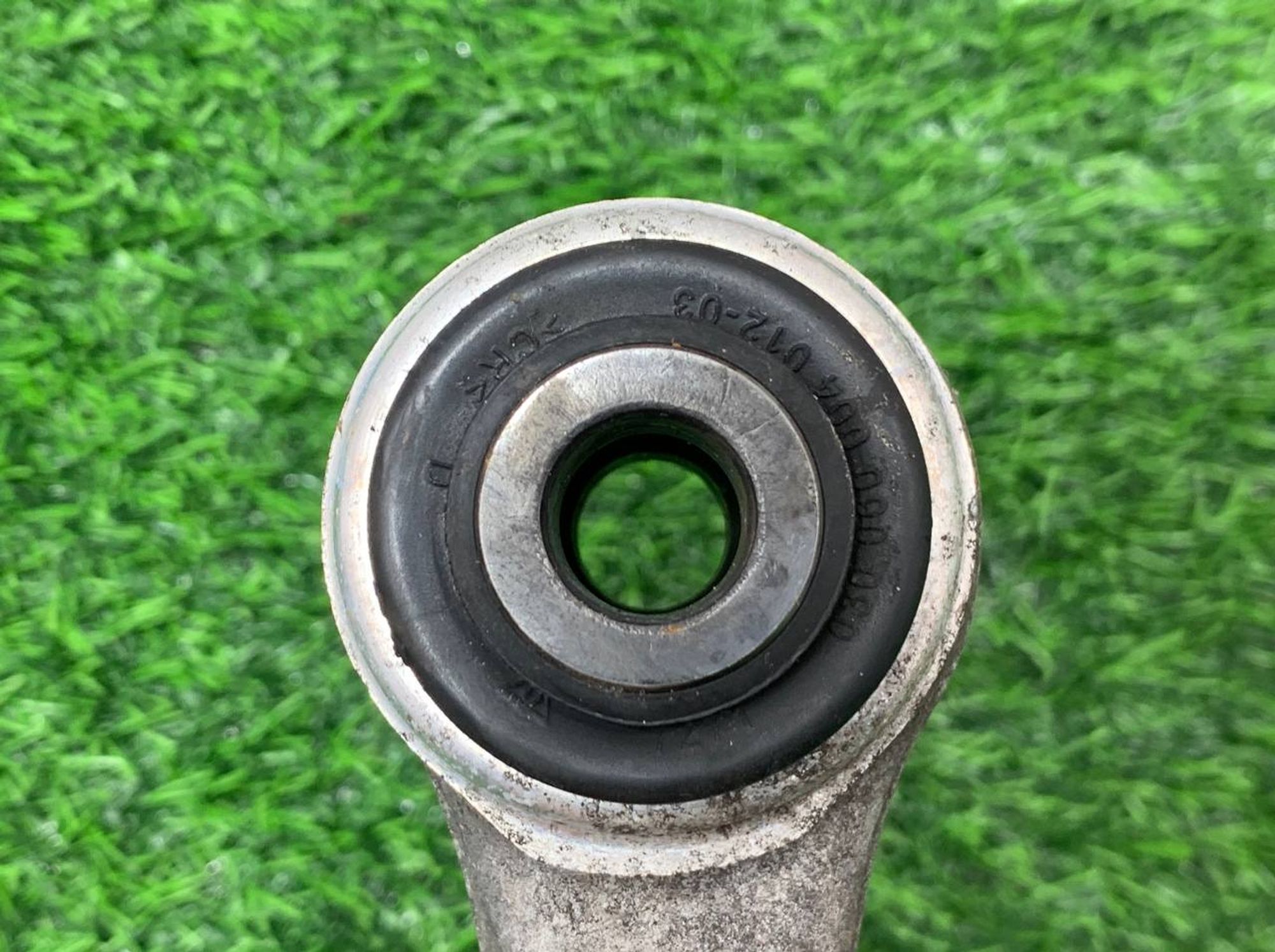 https://ycs.partsauto.market/partsauto-images/thmbs/userImages/h353NjtZg3VDP19b5HMt7LlpbQ93/part/a088c2bf-2813-4e1c-9c89-5b53871c4700_1732610850455.jpg