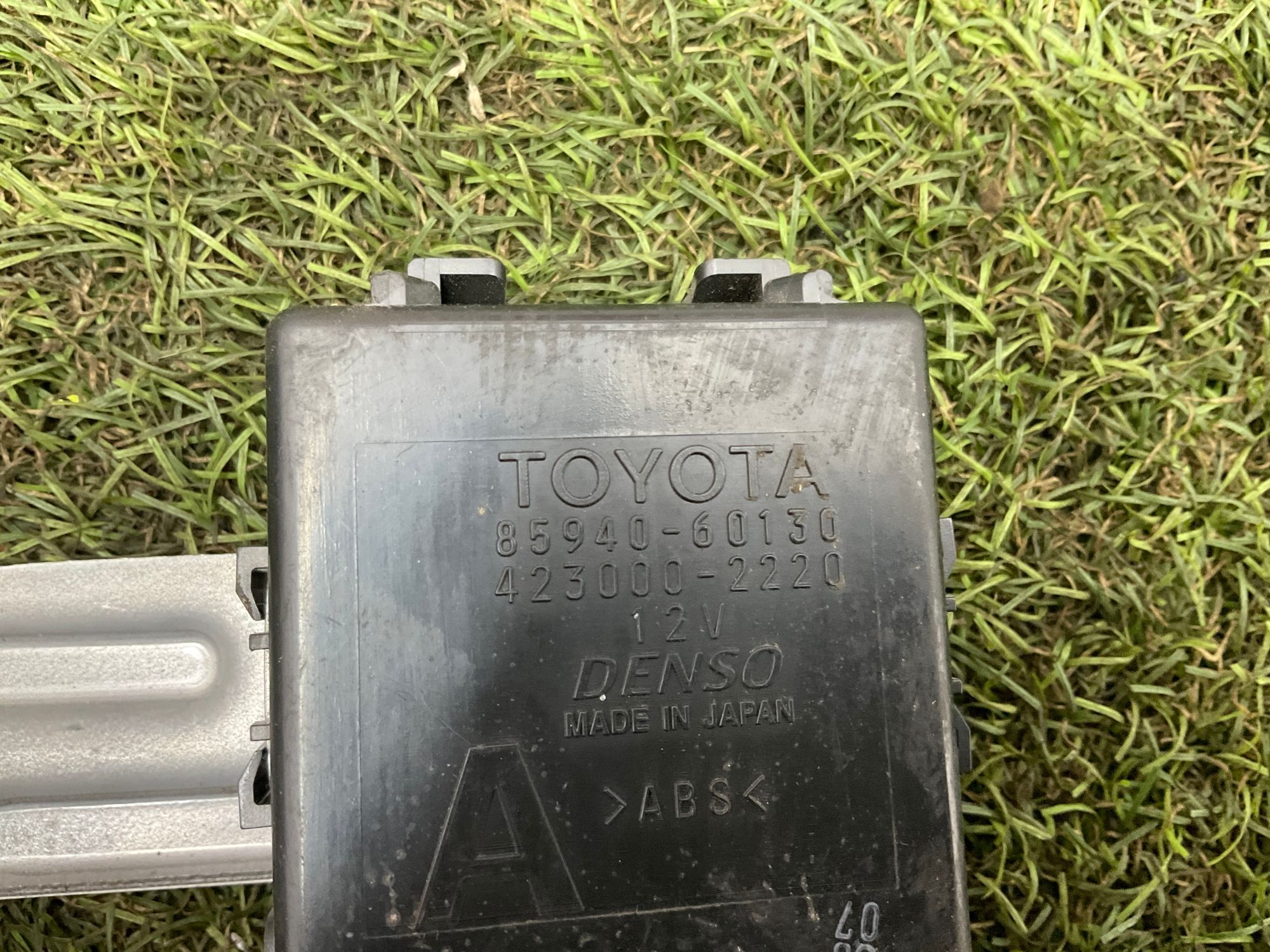 Блок управления стеклоочистителем Toyota Land Cruiser 200 рестайлинг 2 (2015—2023) 2017, 7000 рублей, Москва