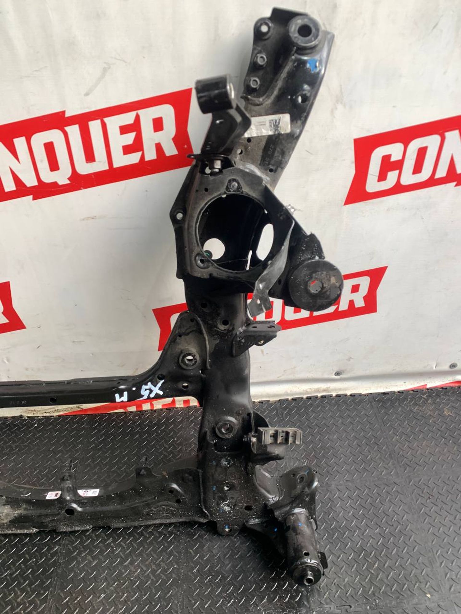 https://ycs.partsauto.market/partsauto-images/thmbs/userImages/h353NjtZg3VDP19b5HMt7LlpbQ93/part/a0c61a58-8b79-4f84-a4f7-9a31a683dca4_1733399044636.jpg