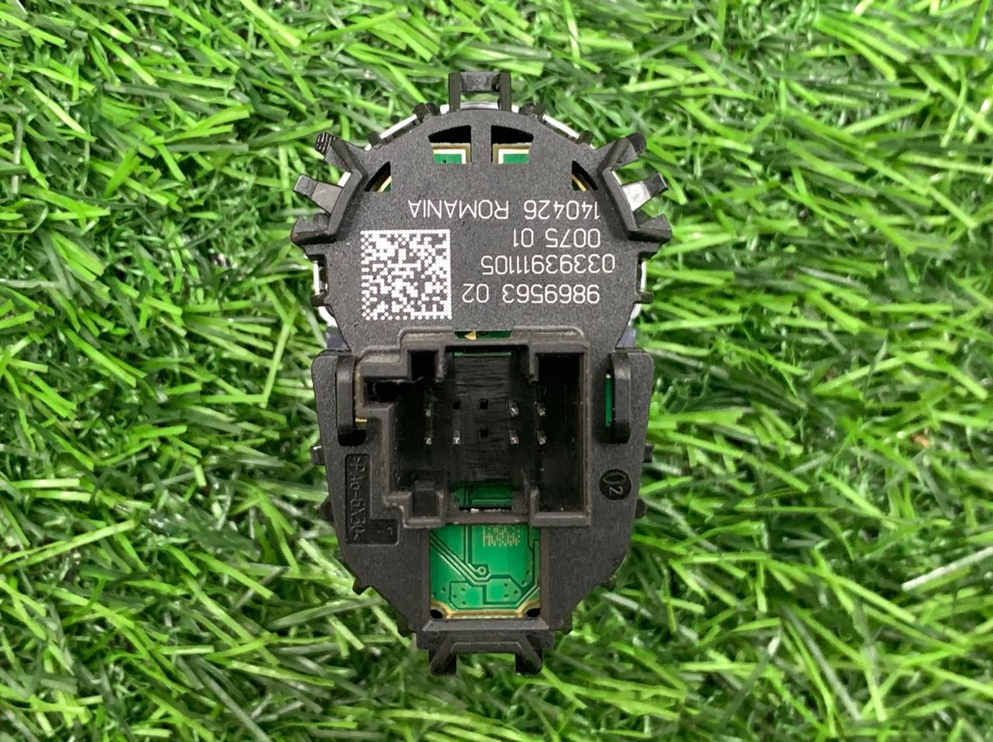 https://ycs.partsauto.market/partsauto-images/thmbs/userImages/h353NjtZg3VDP19b5HMt7LlpbQ93/part/a0ceb143-3d67-4afc-8bcb-305d12ccf17d_1733476907275.jpg