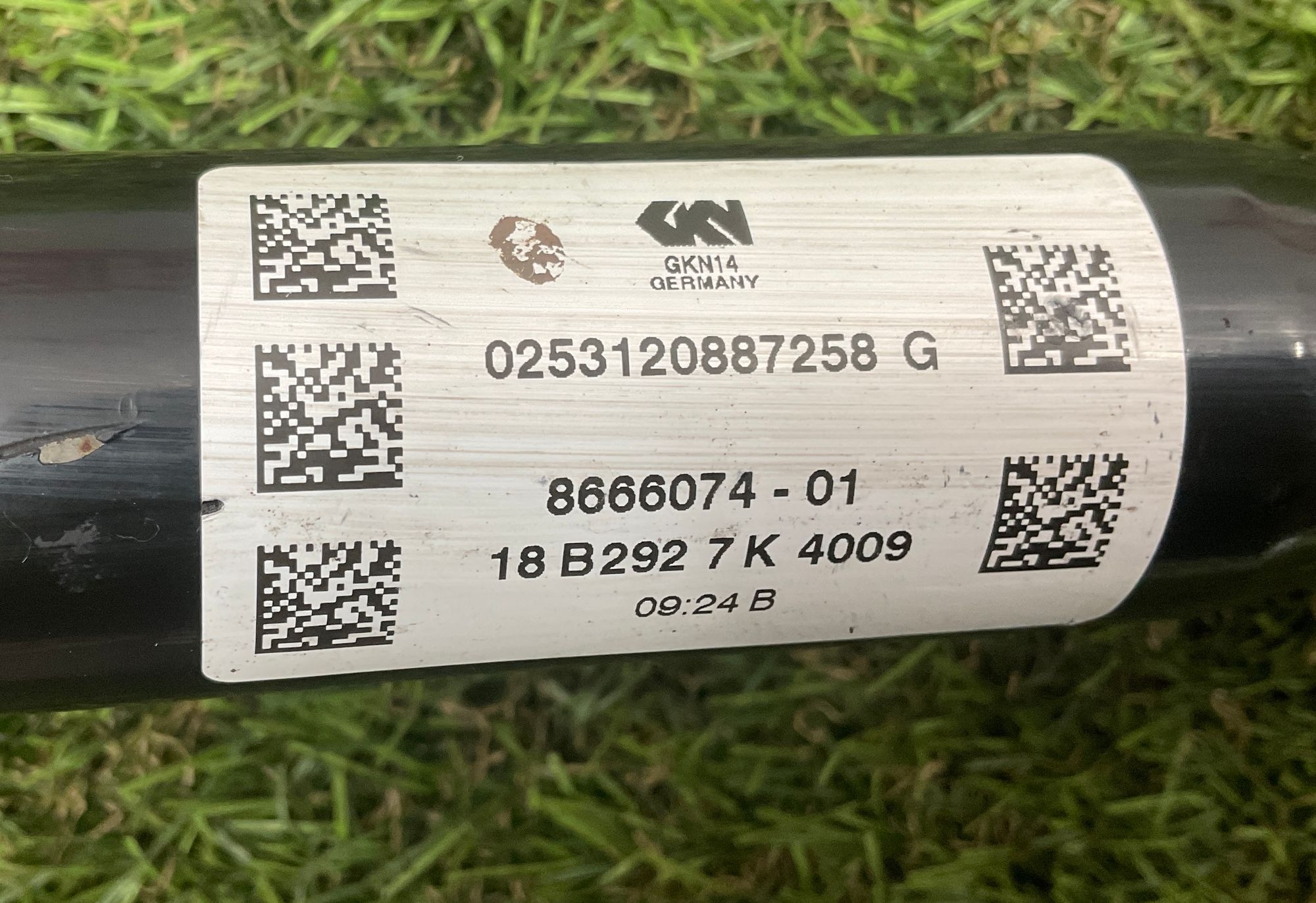 https://ycs.partsauto.market/partsauto-images/thmbs/userImages/h353NjtZg3VDP19b5HMt7LlpbQ93/part/a0e5be8b-fee1-4b03-89e6-54e7465347ac_1749801628426.jpg