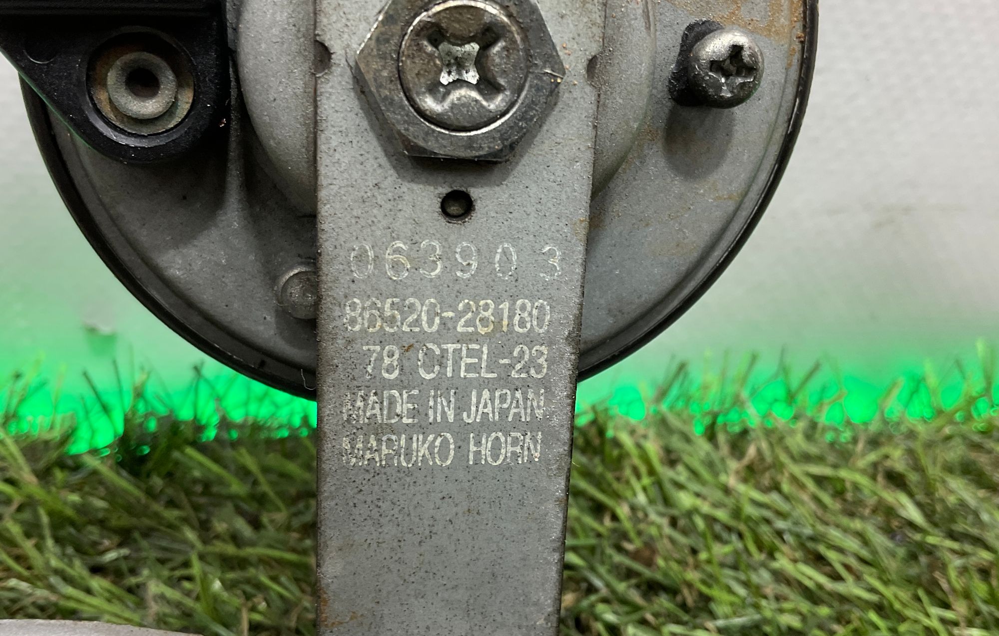 Рамка телевизора верхняя Toyota Land Cruiser 200 рестайлинг 2 (2015—2023) 2017, 3000 рублей, Москва