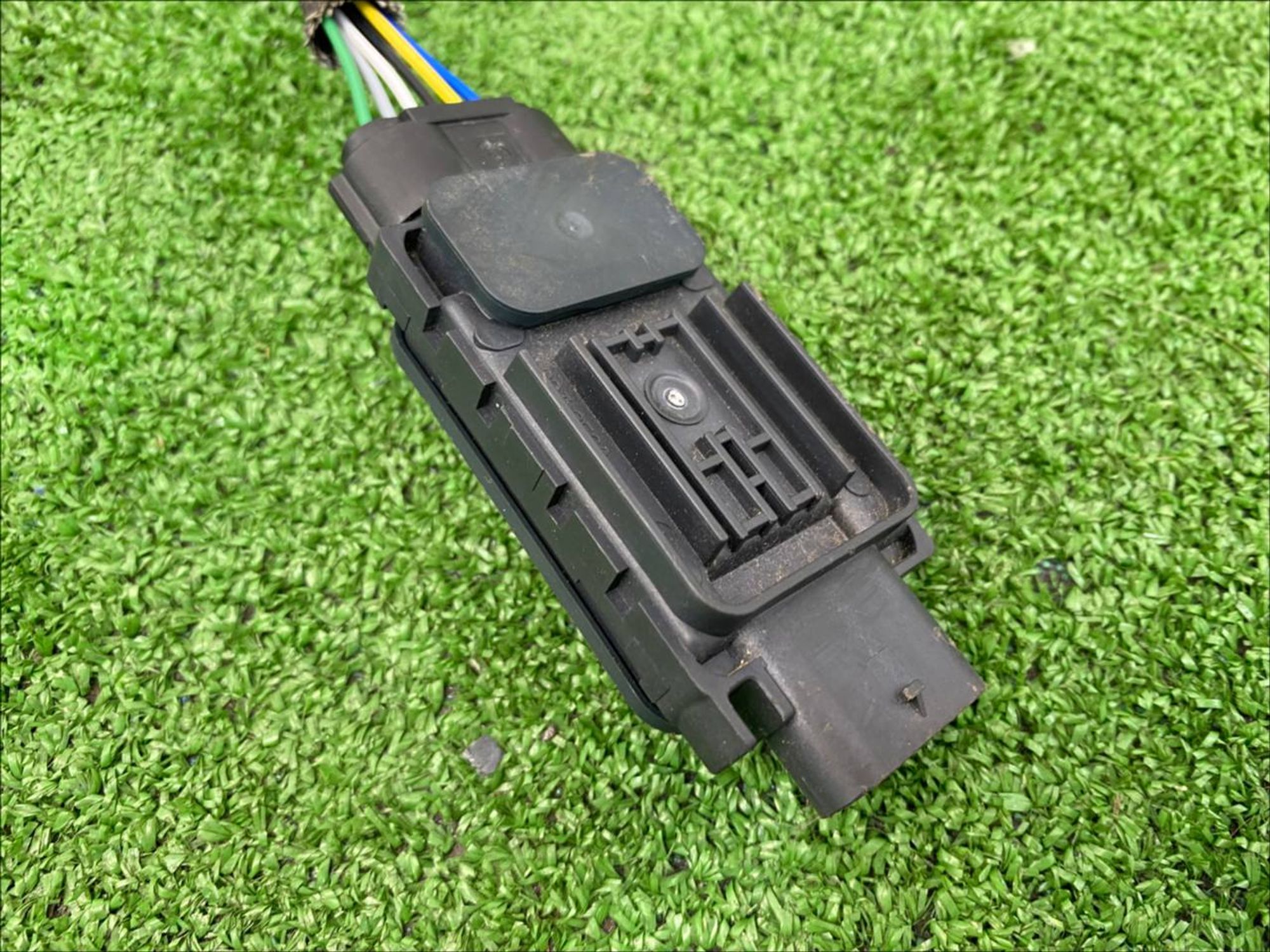 https://ycs.partsauto.market/partsauto-images/thmbs/userImages/h353NjtZg3VDP19b5HMt7LlpbQ93/part/a130dade-1d1e-4542-a8a2-243c52142b6e_1744209106893.jpg