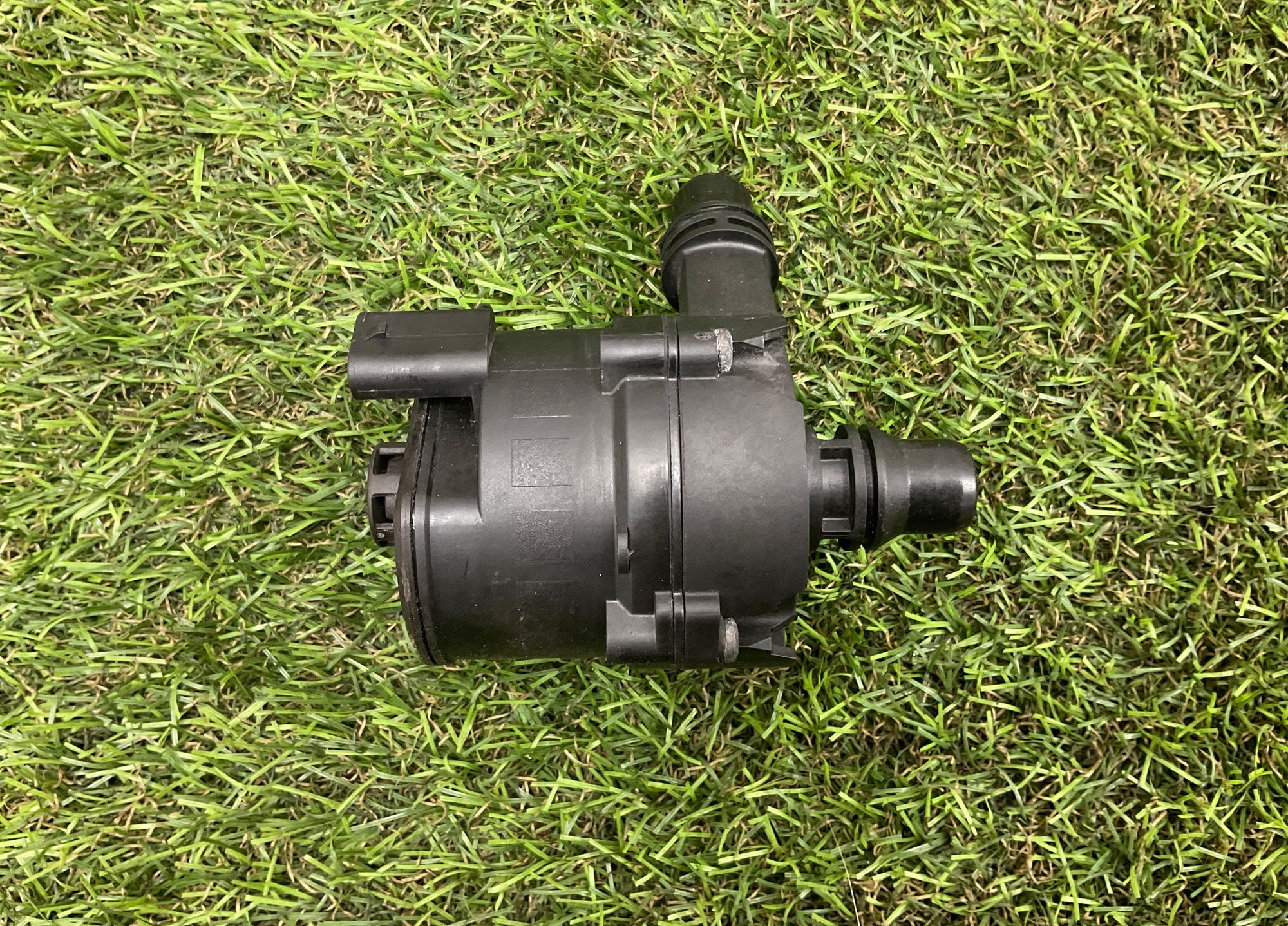 Насос водяной дополнительный BMW M5, F90 2019, 12000 рублей, Москва