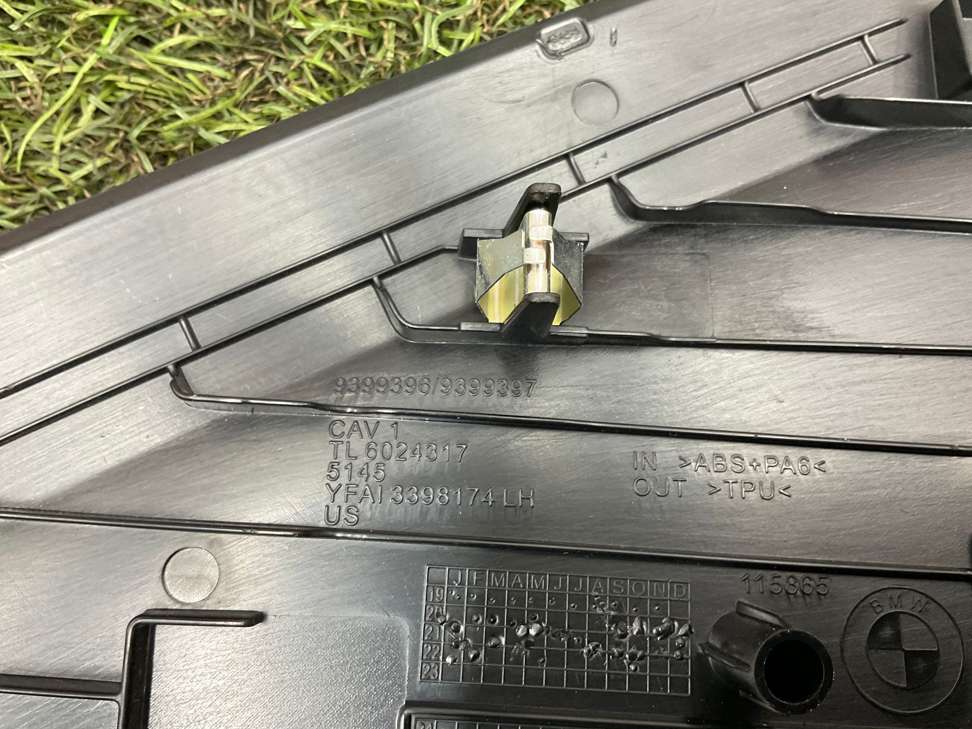 Накладка торпедо правая BMW X5, G05 рестайлинг 2024, 1000 рублей, Москва