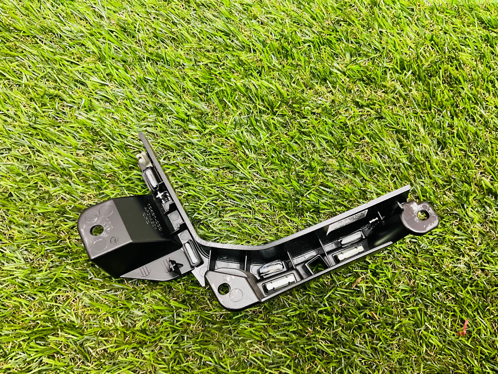 https://ycs.partsauto.market/partsauto-images/thmbs/userImages/h353NjtZg3VDP19b5HMt7LlpbQ93/part/a151e82a-27d3-4c8a-8b6f-058ff2ca4f4d_1785852071485.jpg