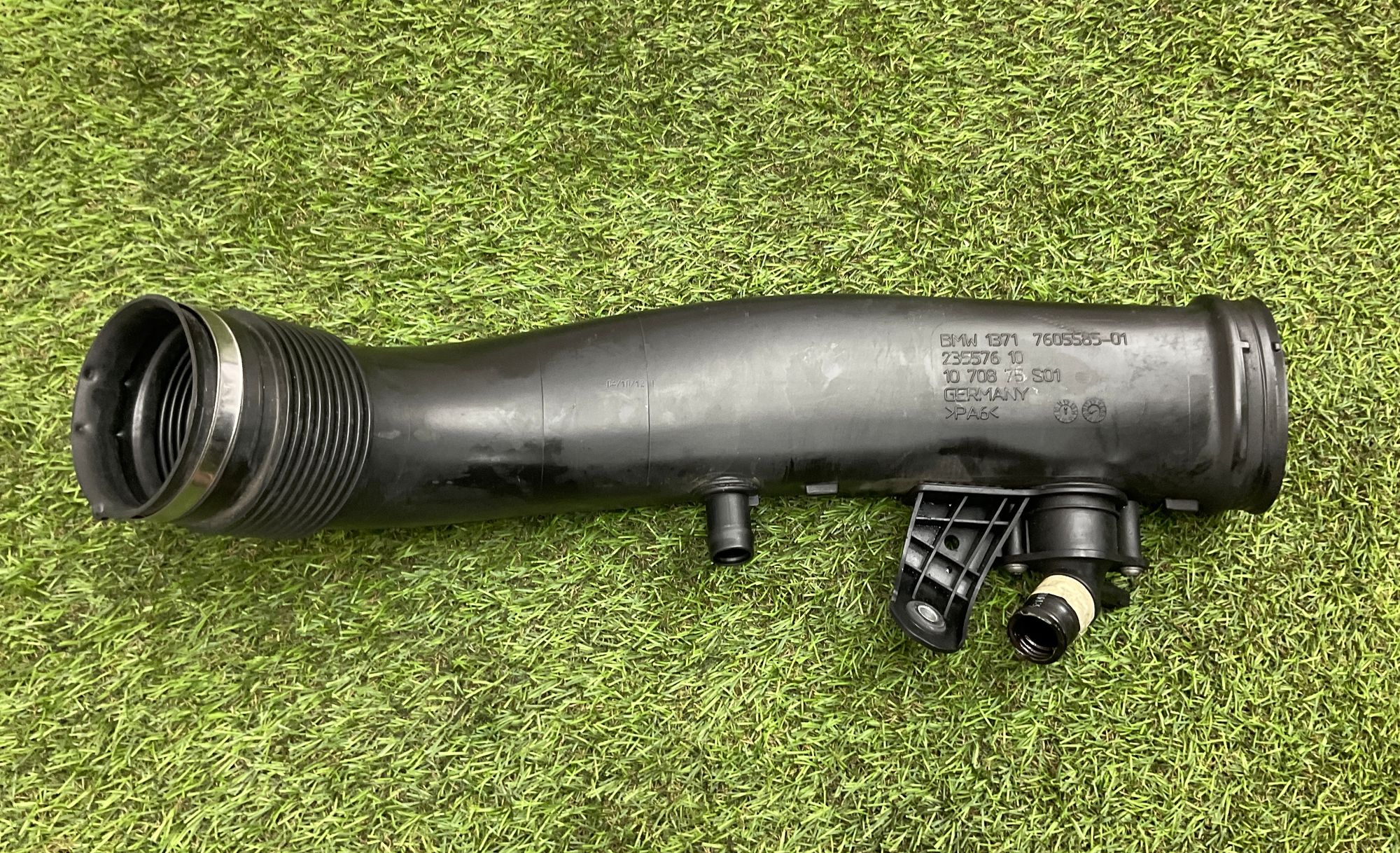 Патрубок воздушного фильтра BMW 7 серия, F01/F02/F04 рестайлинг, 2000 рублей, Москва