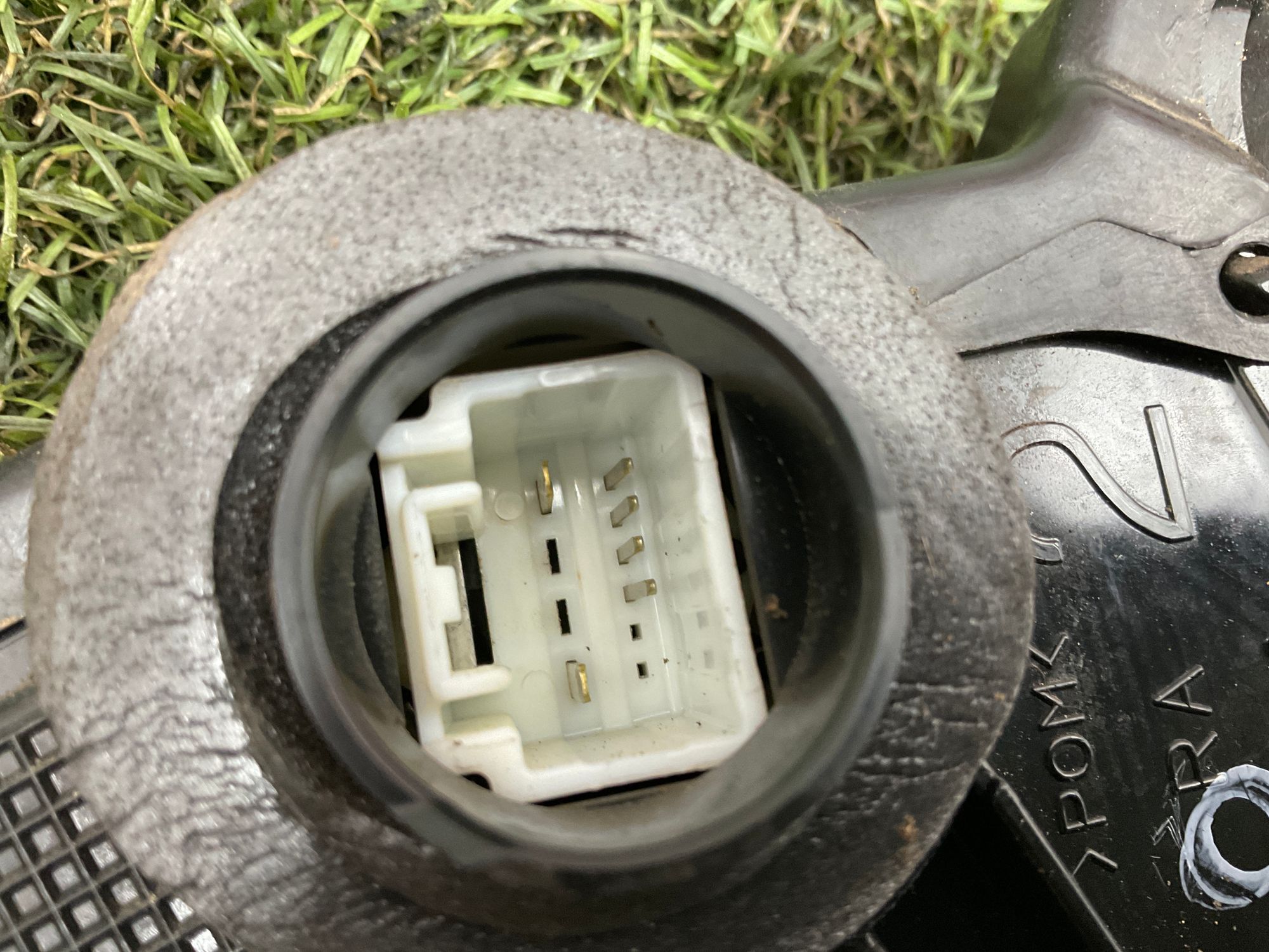 Замок двери правой передней Toyota Land Cruiser 200 рестайлинг 2 (2015—2023) 2017, 3000 рублей, Москва