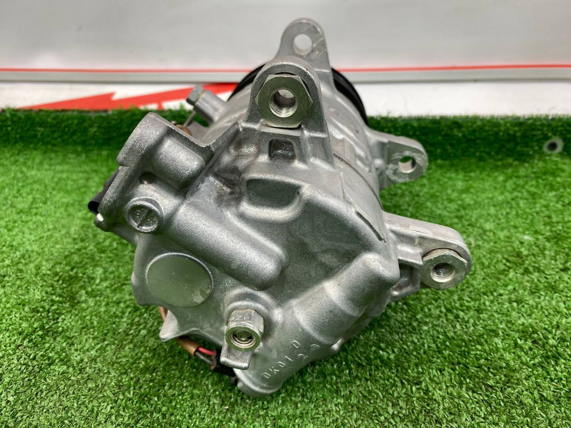 https://ycs.partsauto.market/partsauto-images/thmbs/userImages/h353NjtZg3VDP19b5HMt7LlpbQ93/part/a238d843-5329-4306-aa60-36263e52f331_1747993779838.jpg