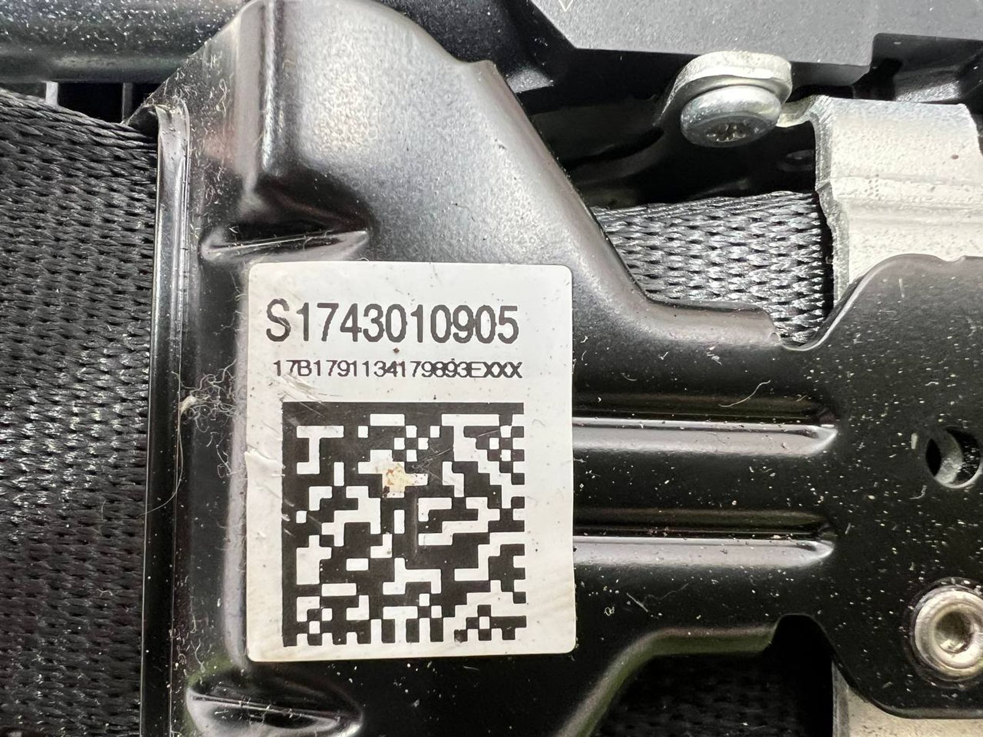 https://ycs.partsauto.market/partsauto-images/thmbs/userImages/h353NjtZg3VDP19b5HMt7LlpbQ93/part/a23b5eae-e97e-45d8-96ce-2da392733ad2_1712243651890.jpg