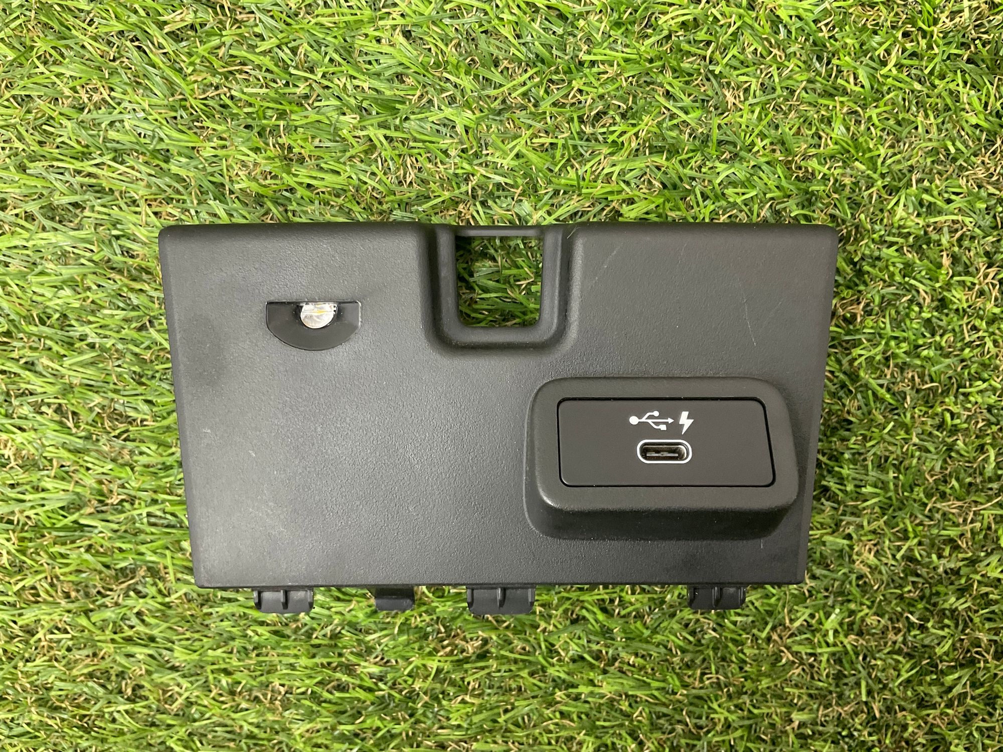 https://ycs.partsauto.market/partsauto-images/thmbs/userImages/h353NjtZg3VDP19b5HMt7LlpbQ93/part/a24f6797-c51d-4901-8fab-e7e236337dc6_1748260207722.jpg
