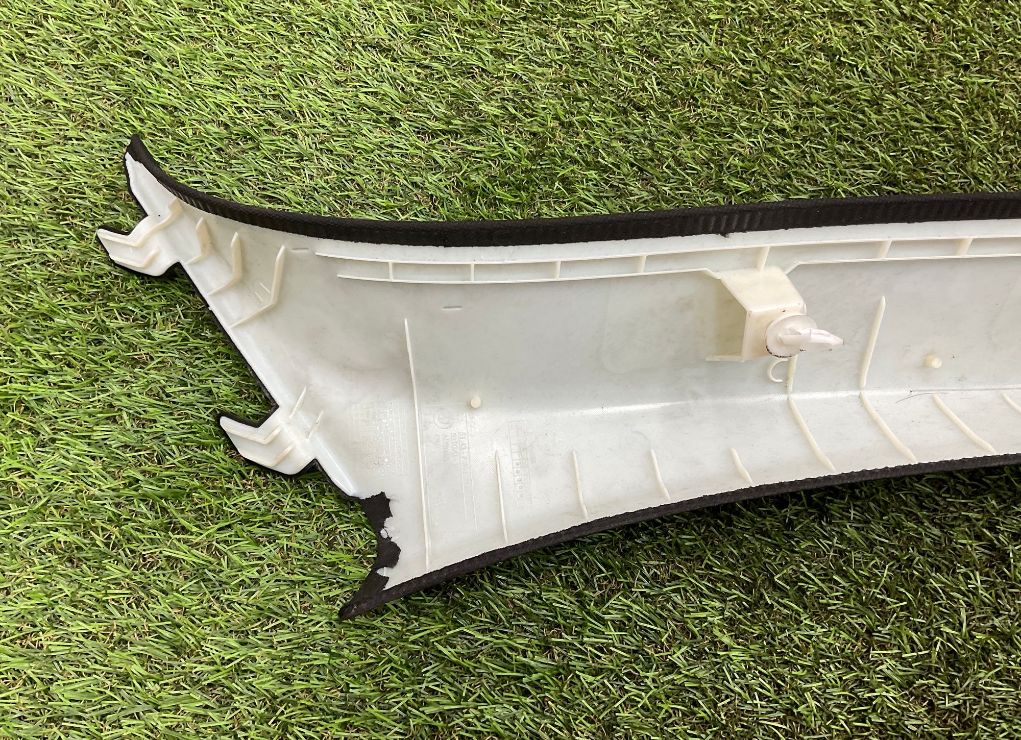 Обшивка передней стойки левая BMW 5 серия, G30/G31 рестайлинг, 2000 рублей, Москва