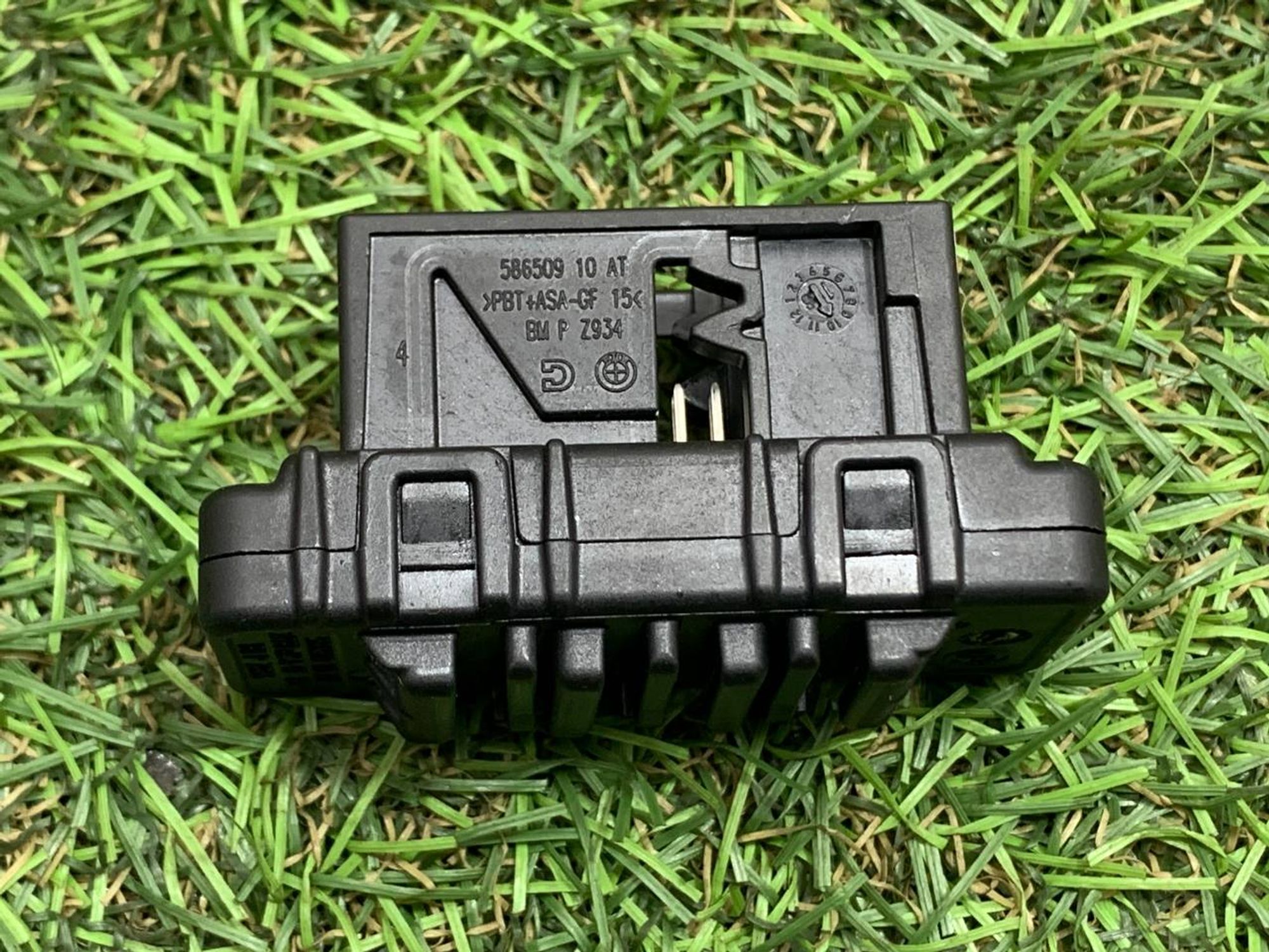 https://ycs.partsauto.market/partsauto-images/thmbs/userImages/h353NjtZg3VDP19b5HMt7LlpbQ93/part/a355a662-a95e-4e78-b17a-34bb521d9e4c_1708526551960.jpg