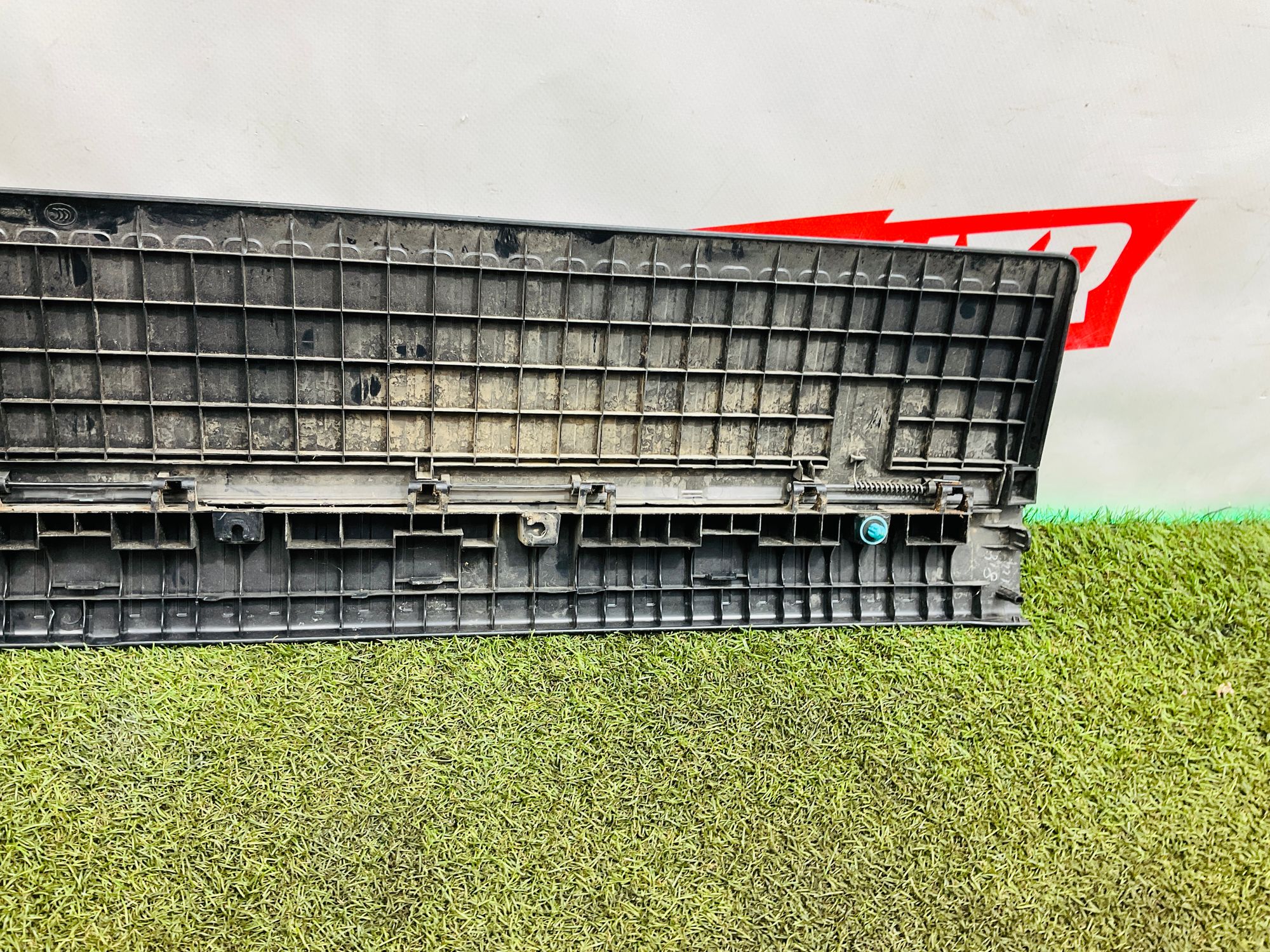 https://ycs.partsauto.market/partsauto-images/thmbs/userImages/h353NjtZg3VDP19b5HMt7LlpbQ93/part/a3848118-5d29-412a-a887-9e359879e87e_1779699379284.jpg