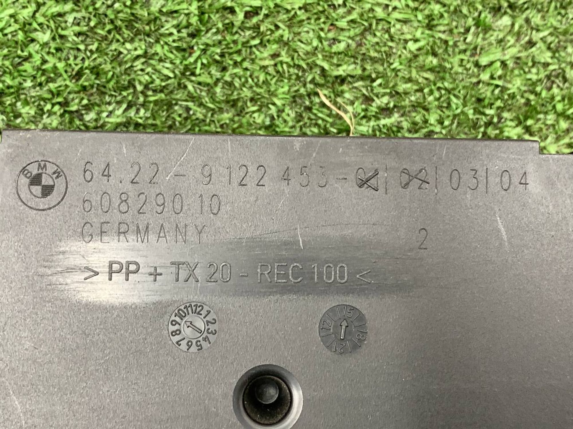 https://ycs.partsauto.market/partsauto-images/thmbs/userImages/h353NjtZg3VDP19b5HMt7LlpbQ93/part/a3b06fbf-38a9-4fe9-adbe-ed2a59e96af4_1727271491890.jpg