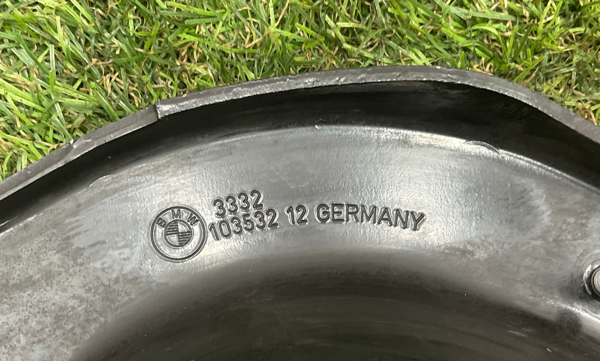 https://ycs.partsauto.market/partsauto-images/thmbs/userImages/h353NjtZg3VDP19b5HMt7LlpbQ93/part/a3c6d2e9-908e-4176-b19b-719e41fa3122_1749801316209.jpg