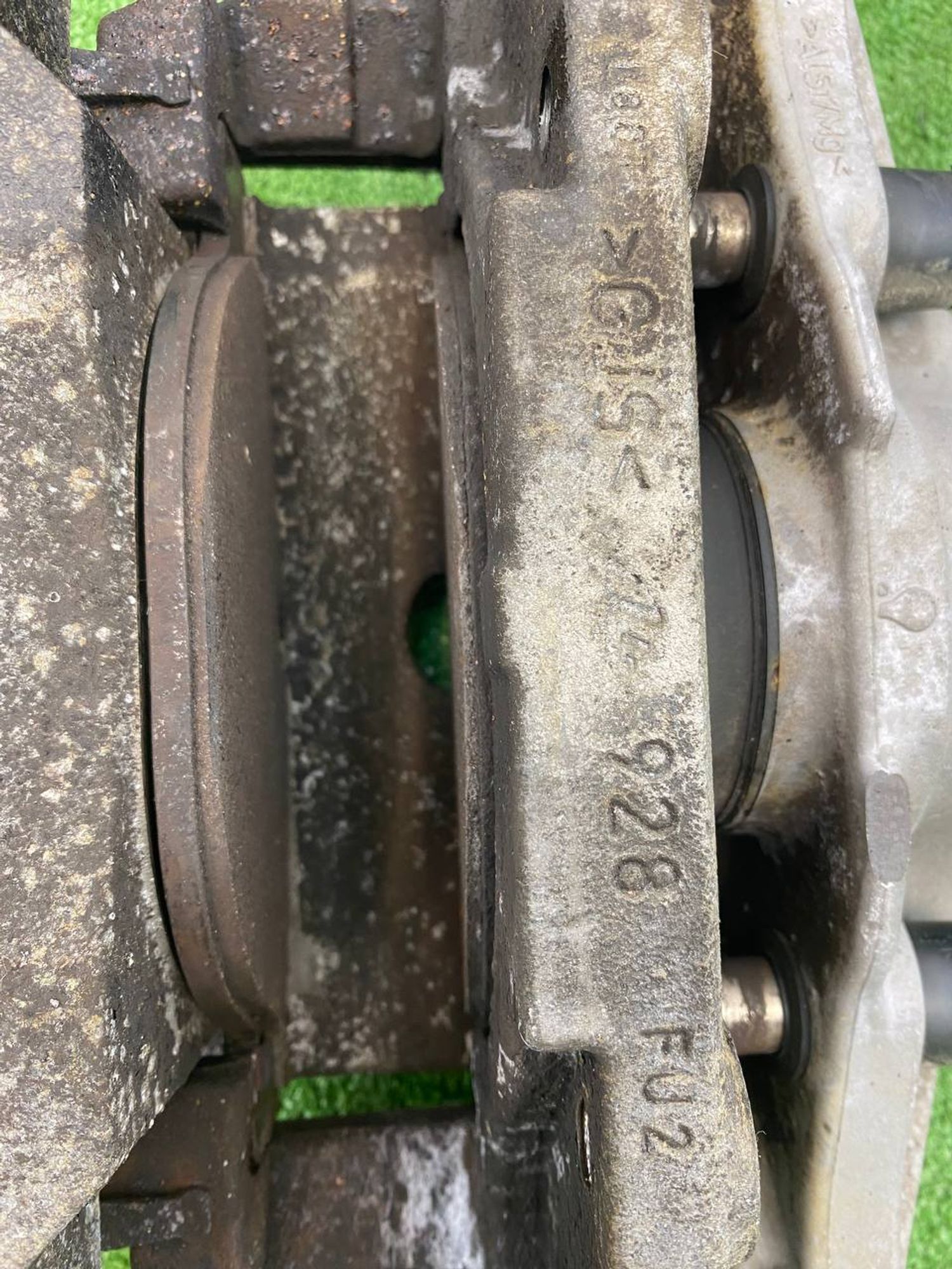 https://ycs.partsauto.market/partsauto-images/thmbs/userImages/h353NjtZg3VDP19b5HMt7LlpbQ93/part/a3cba021-2d0d-4aed-894e-4d08be055584_1743854708274.jpg