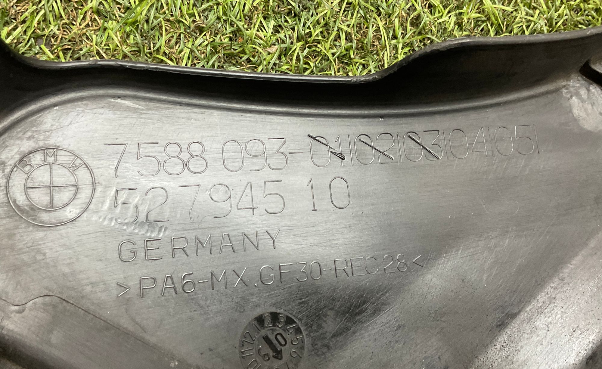 Декоративная крышка мотора BMW 5 серия, F10/F11/F07 рестайлинг N55B30, 1500 рублей, Москва