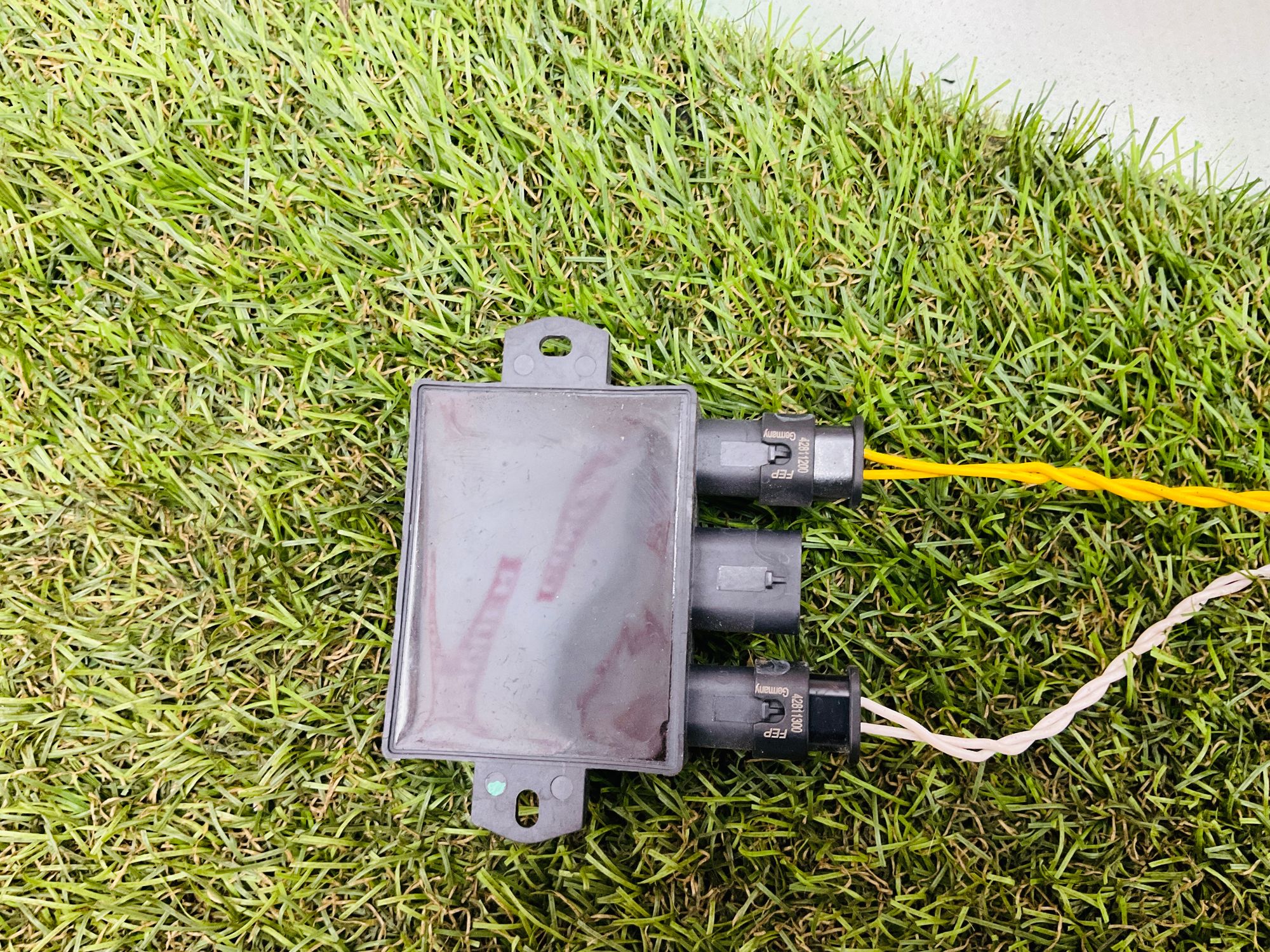 https://ycs.partsauto.market/partsauto-images/thmbs/userImages/h353NjtZg3VDP19b5HMt7LlpbQ93/part/a3da17ec-0e5c-45e8-88d2-c7e07eaa8ff9_1779262679542.jpg