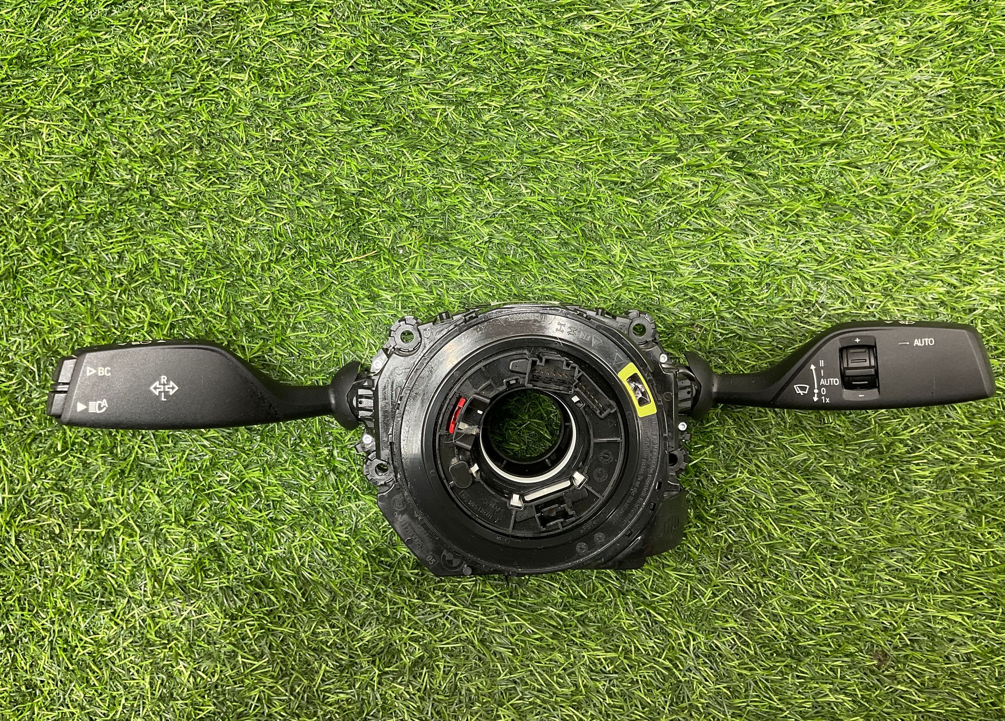 https://ycs.partsauto.market/partsauto-images/thmbs/userImages/h353NjtZg3VDP19b5HMt7LlpbQ93/part/a3f3e658-b767-452c-b92d-b4508d5265ed_1735128886854.jpg