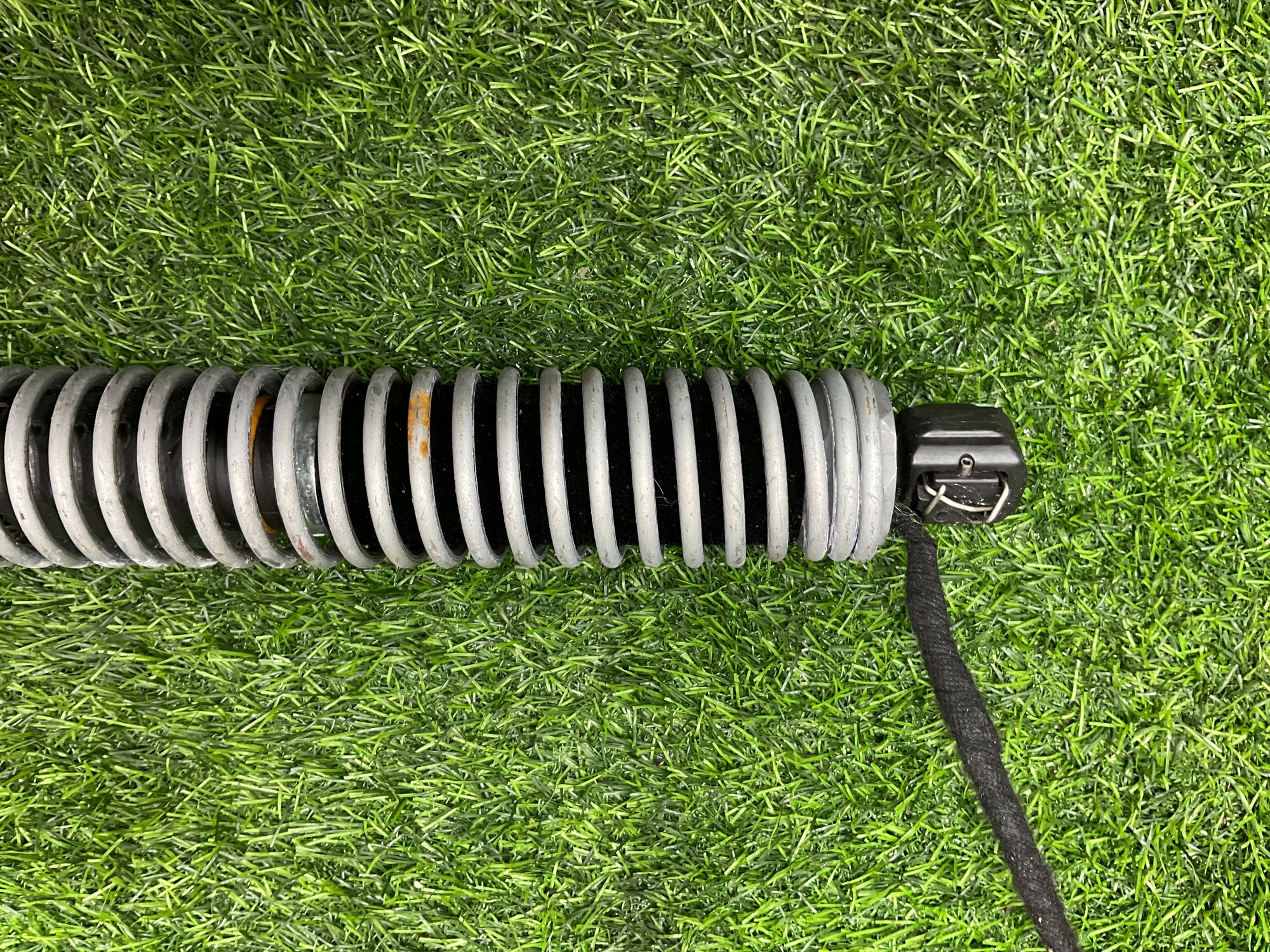 https://ycs.partsauto.market/partsauto-images/thmbs/userImages/h353NjtZg3VDP19b5HMt7LlpbQ93/part/a4b81ad1-f42c-44d3-aabc-76210a8e9cae_1733919942087.jpg