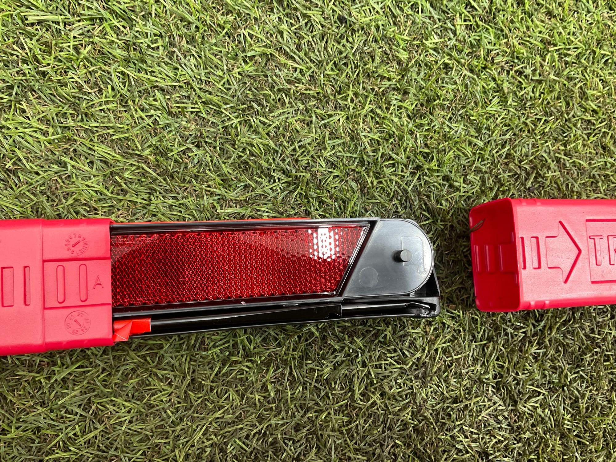 Знак аварийной остановки BMW M3, G80 2023, 1000 рублей, Москва