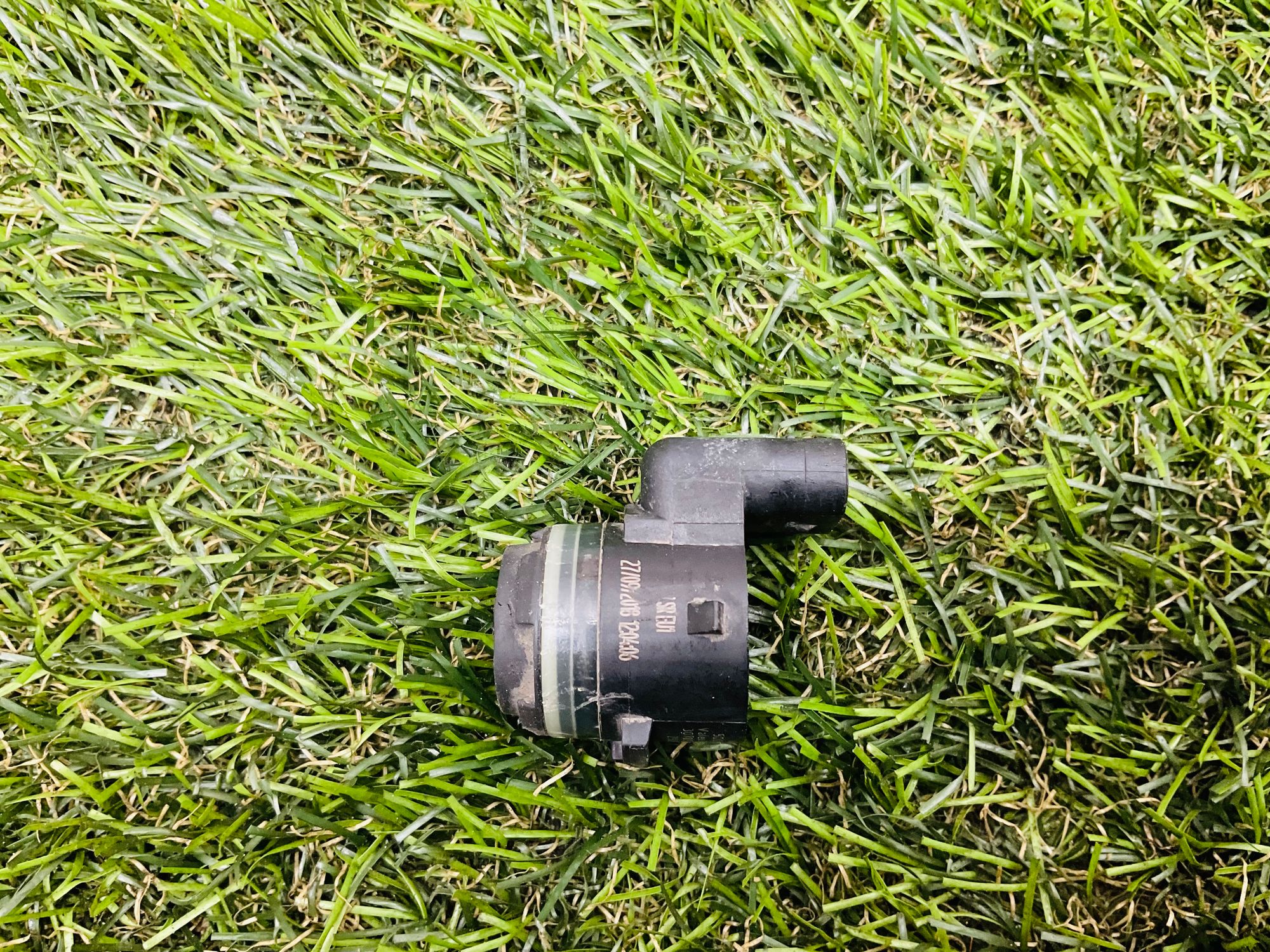 https://ycs.partsauto.market/partsauto-images/thmbs/userImages/h353NjtZg3VDP19b5HMt7LlpbQ93/part/a561d9f6-f7cf-4700-8c35-e34fa8b412ac_1787323058615.jpg