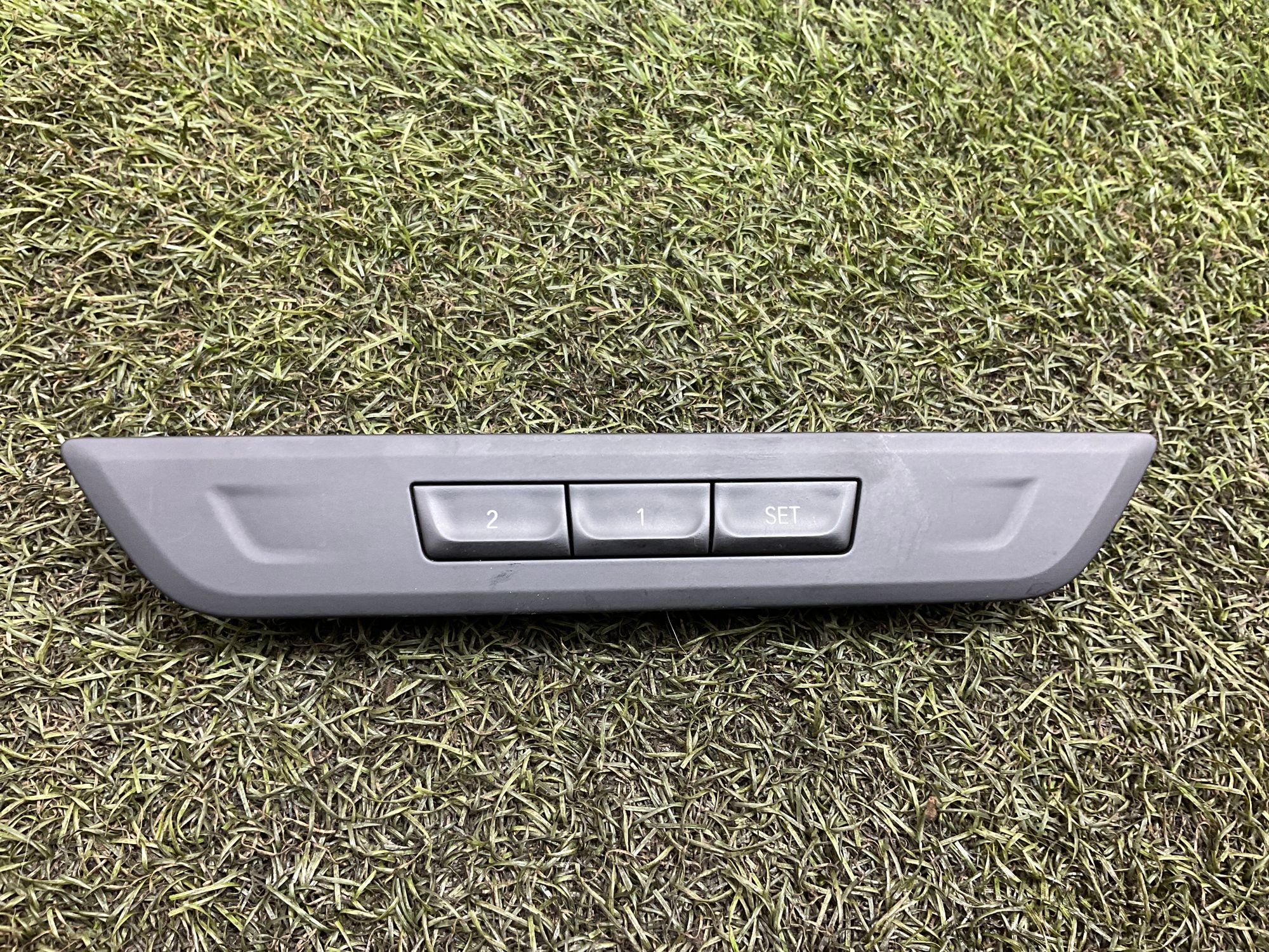 Панель управления сиденья правая BMW M5, F90 рестайлинг, 2000 рублей, Москва