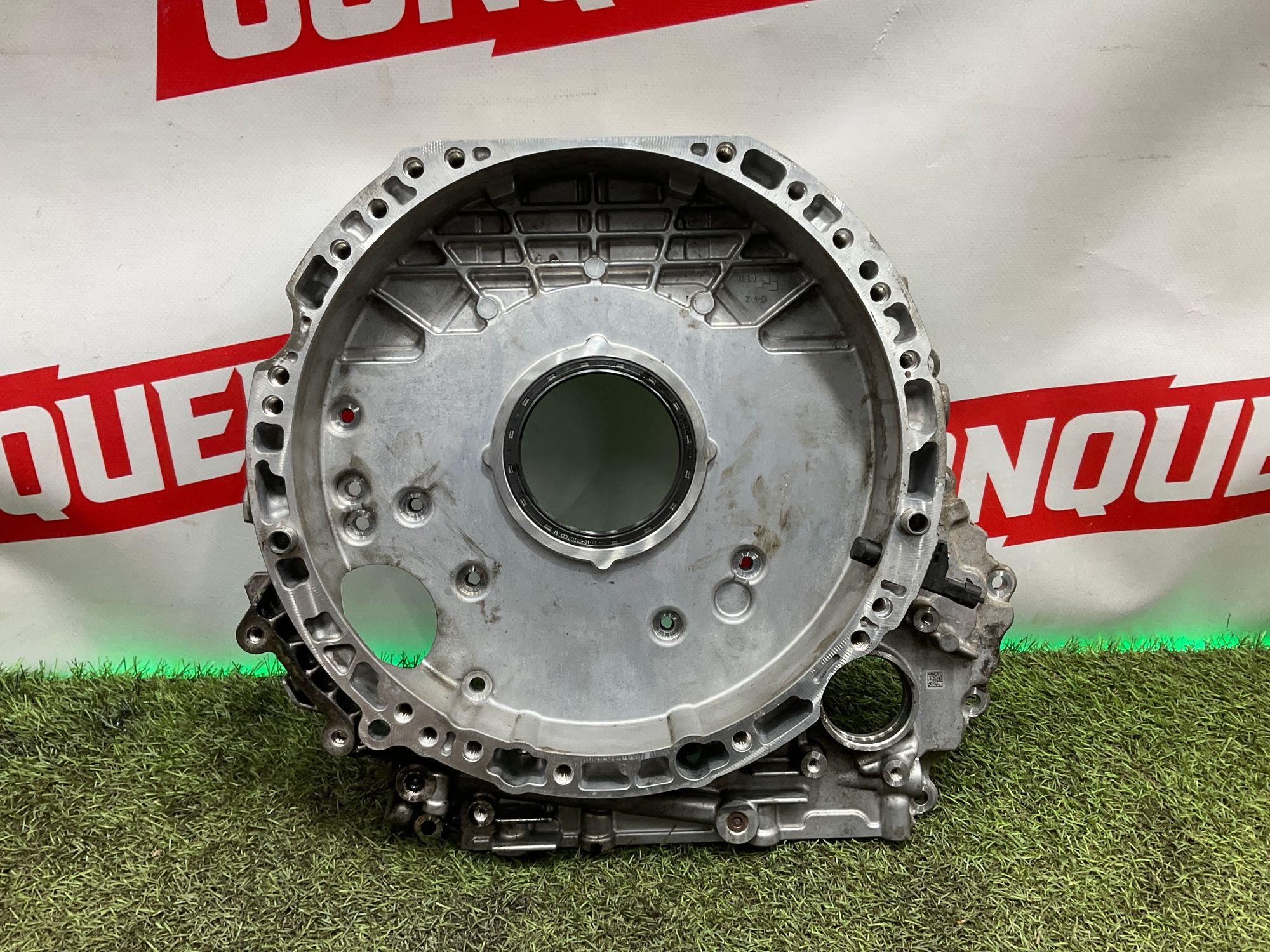 Крышка двигателя Mercedes-Benz C-Класс W205/S205/C205/A205 рестайлинг (2018—2021) 2021, 7000 рублей, Москва