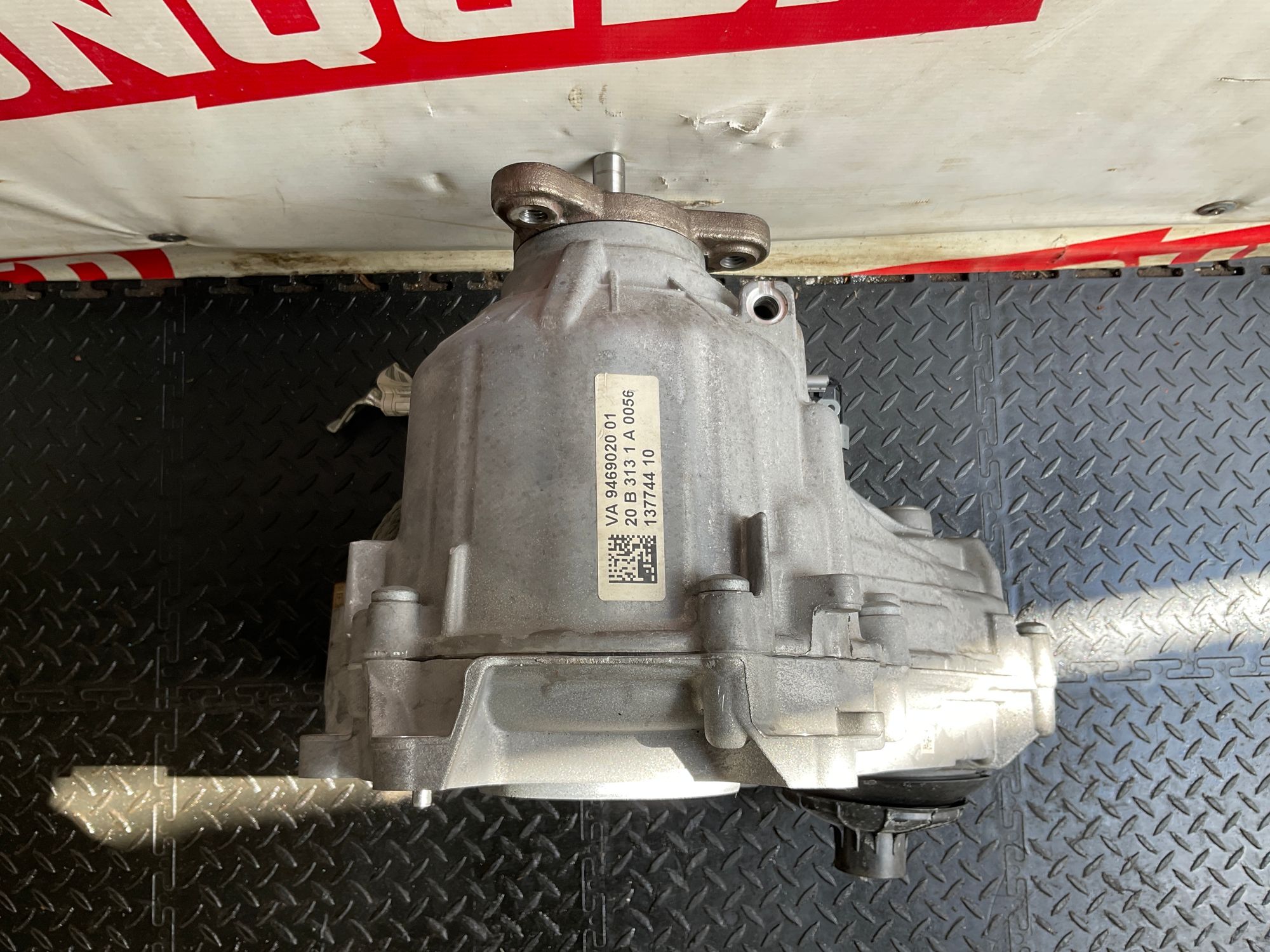https://ycs.partsauto.market/partsauto-images/thmbs/userImages/h353NjtZg3VDP19b5HMt7LlpbQ93/part/a61ee3cc-6f7b-4d9e-a077-76b429754129_1745658297734.jpg