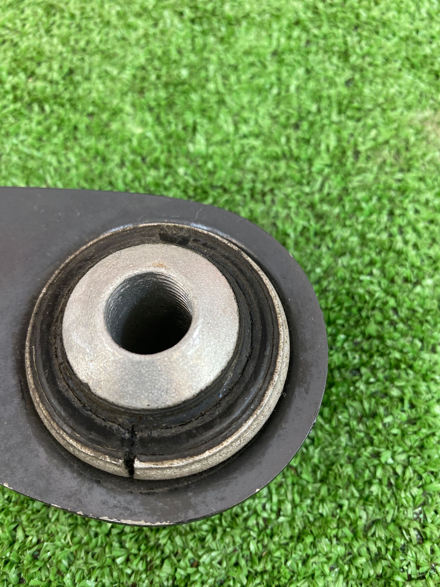 https://ycs.partsauto.market/partsauto-images/thmbs/userImages/h353NjtZg3VDP19b5HMt7LlpbQ93/part/a688fc31-b08f-4359-beab-71f0b664c8d6_1749548599081.jpg