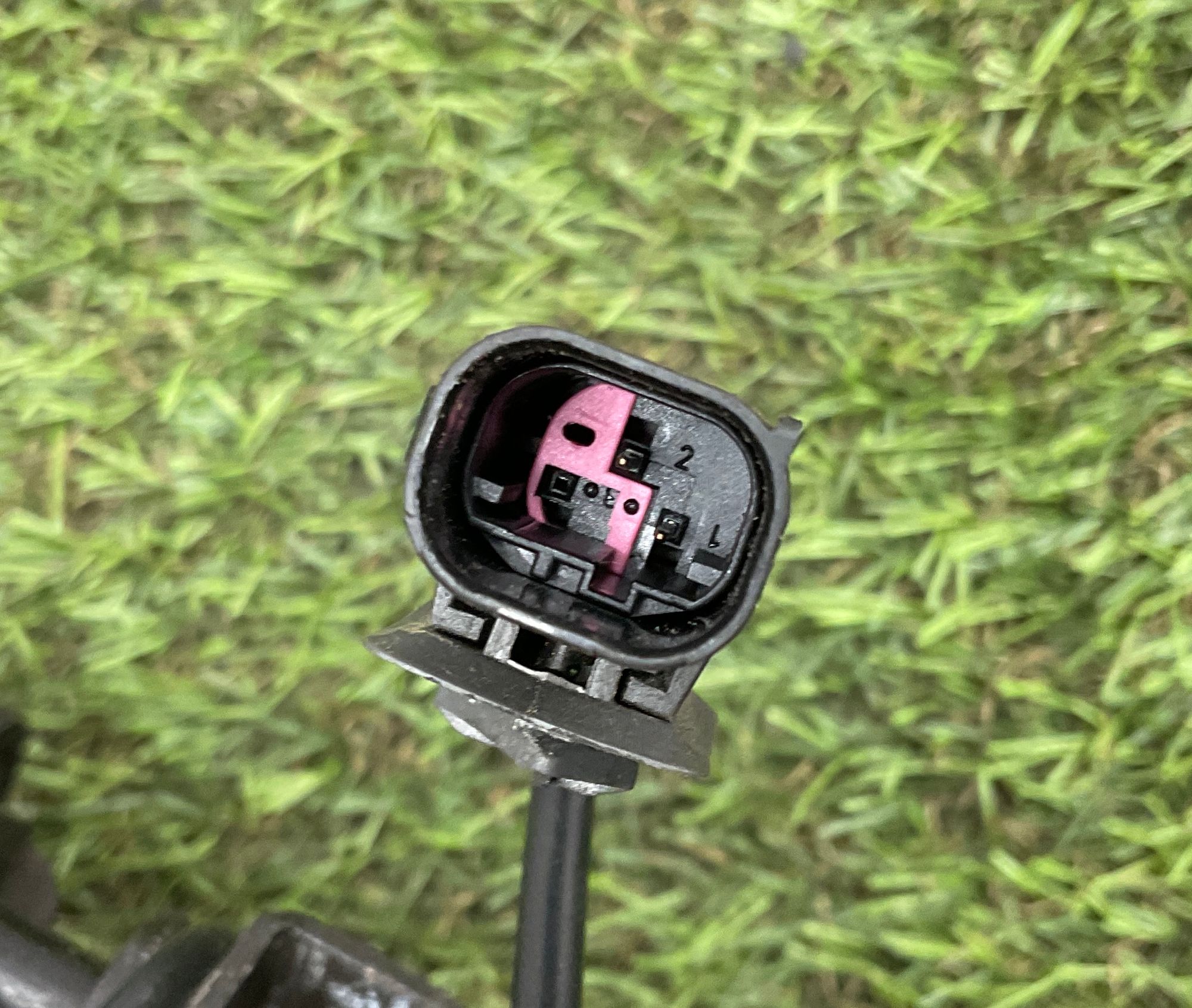 Замок капота BMW 5 серия, F10/F11/F07 рестайлинг, 2000 рублей, Москва