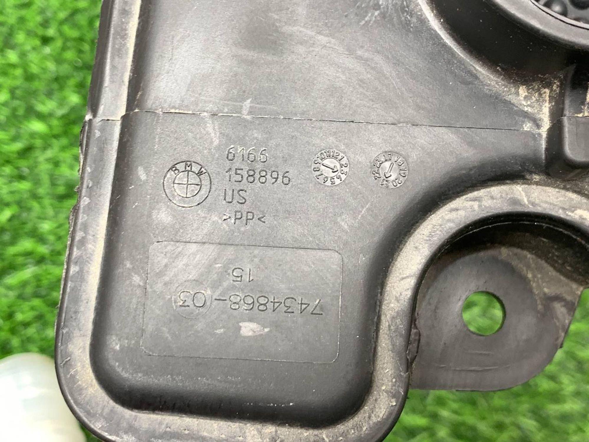 https://ycs.partsauto.market/partsauto-images/thmbs/userImages/h353NjtZg3VDP19b5HMt7LlpbQ93/part/a6d3ca1c-674b-4aba-b5d0-0fd9e6393e72_1732869390855.jpg