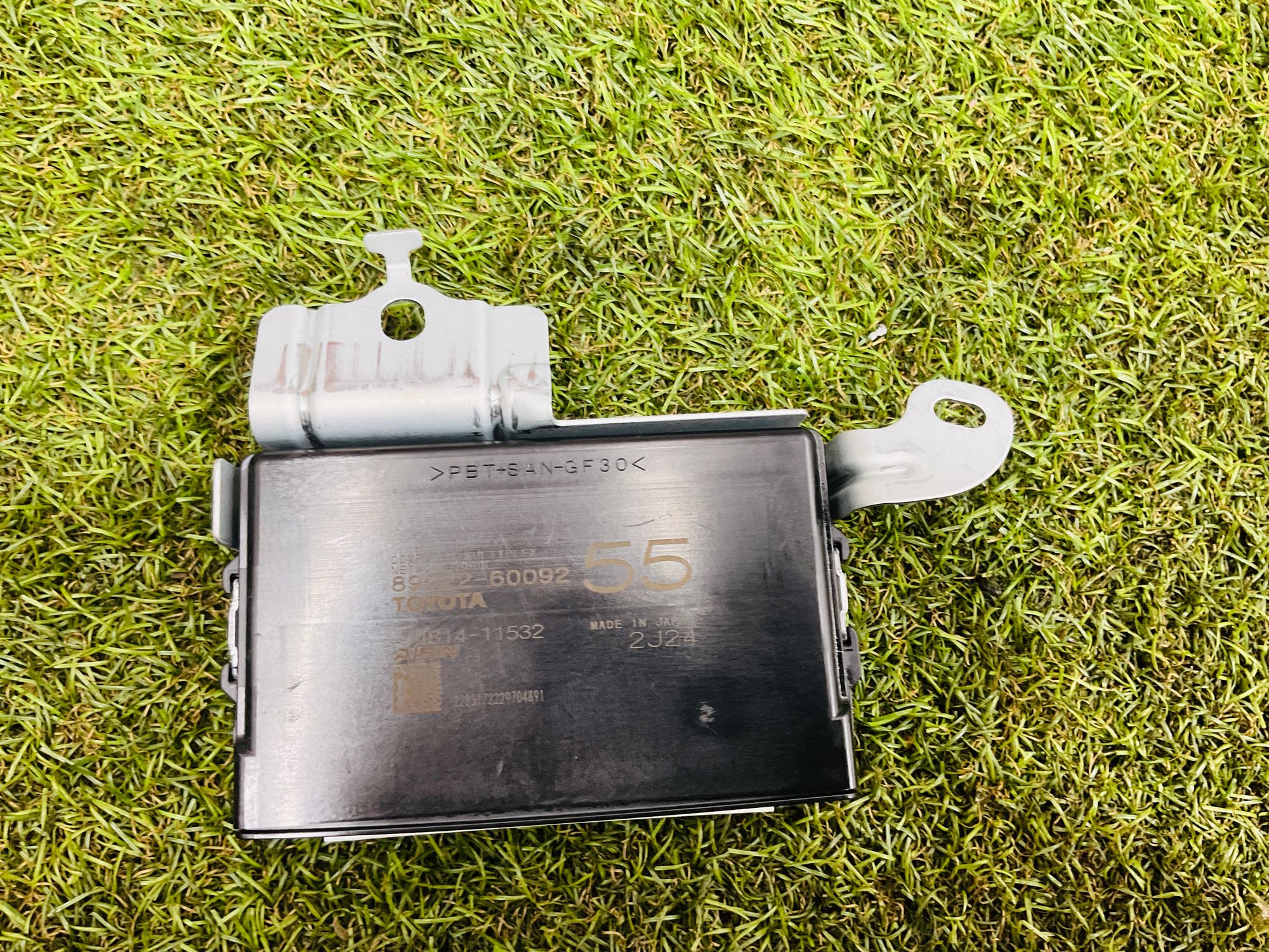 https://ycs.partsauto.market/partsauto-images/thmbs/userImages/h353NjtZg3VDP19b5HMt7LlpbQ93/part/a6e77250-a1d7-4899-8d65-160d5b6fe7bb_1779722255697.jpg