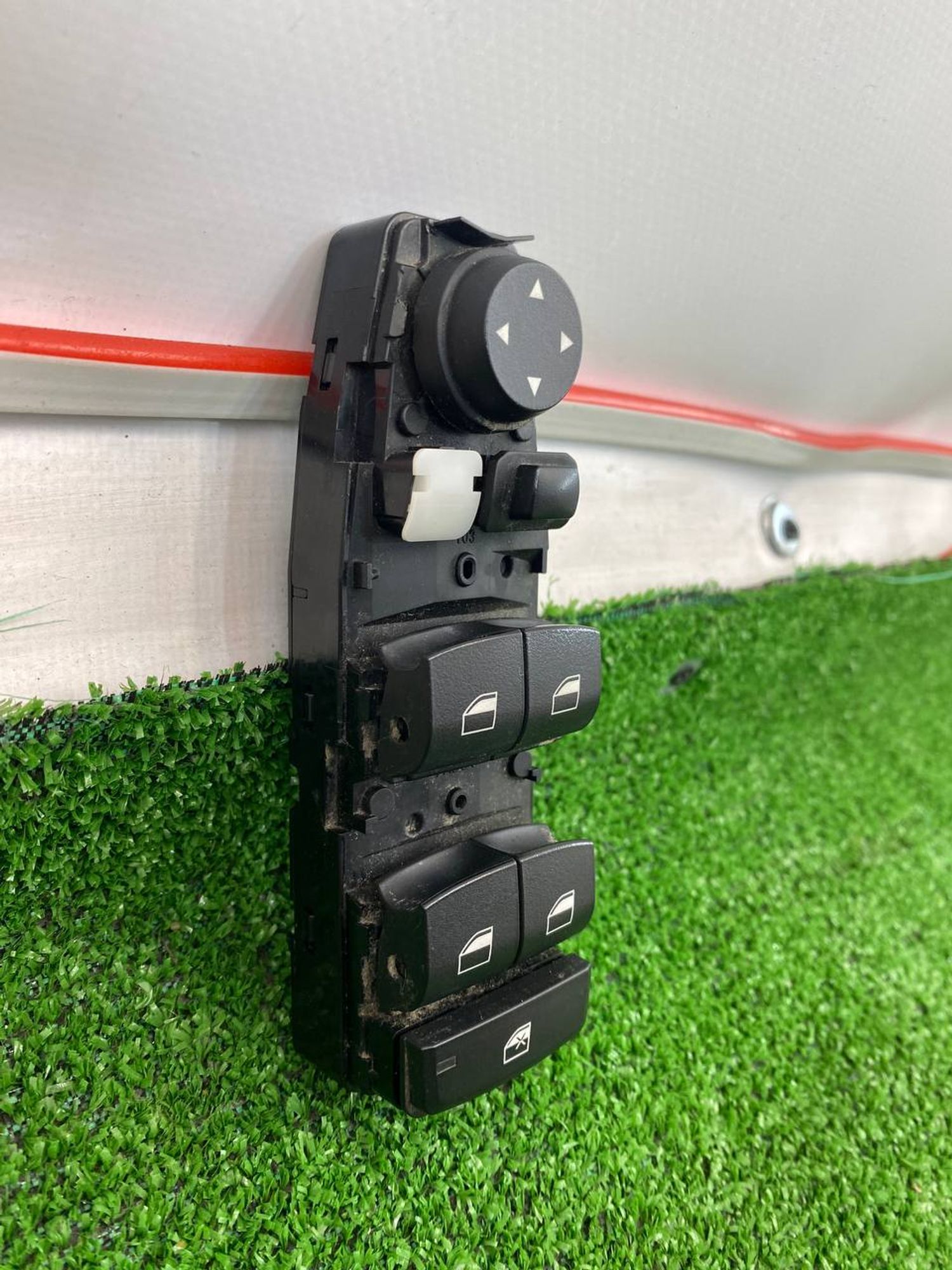 https://ycs.partsauto.market/partsauto-images/thmbs/userImages/h353NjtZg3VDP19b5HMt7LlpbQ93/part/a7320ab0-8b86-4b89-881e-f29d4e2d3bd5_1744038337335.jpg