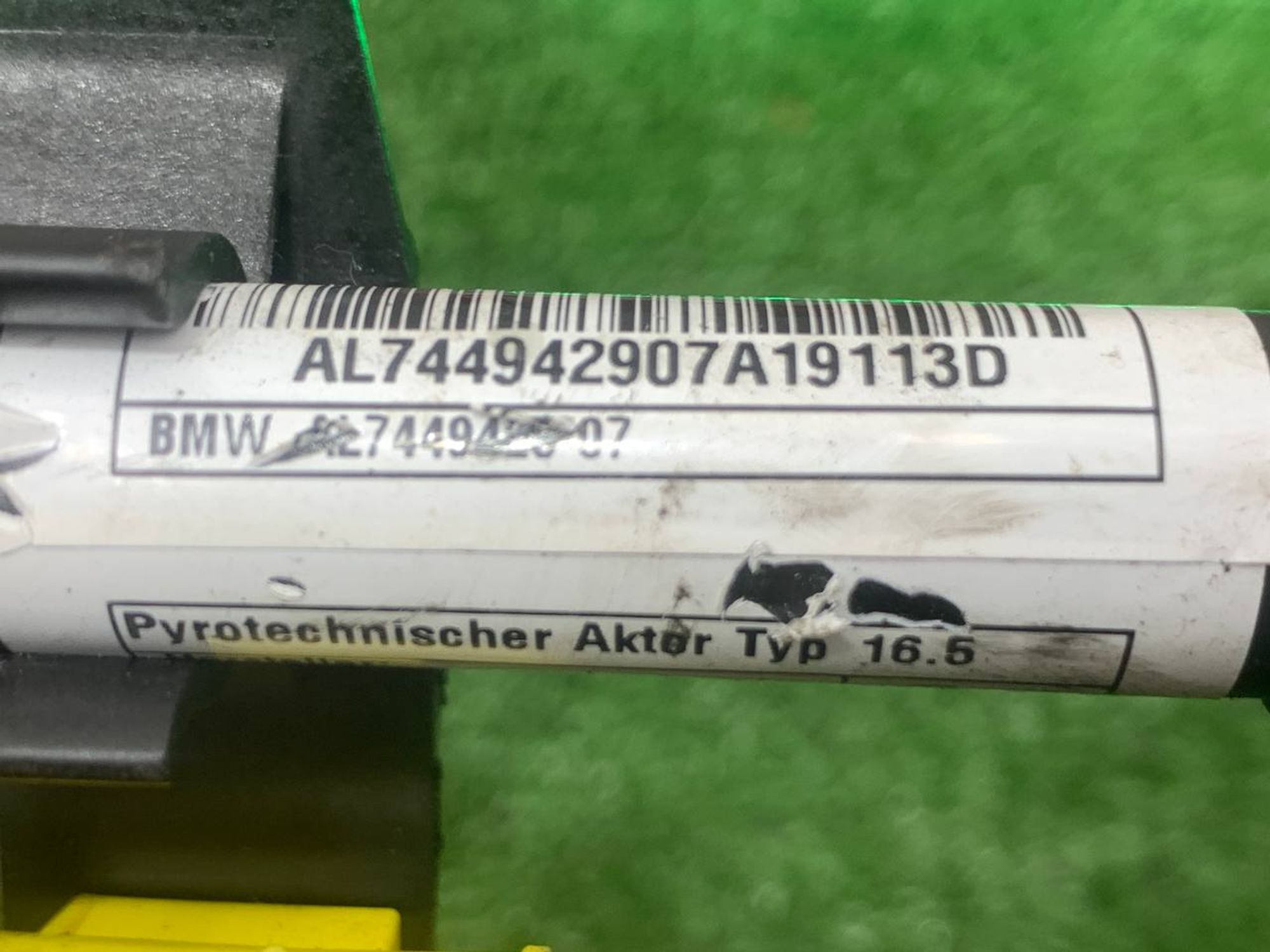 https://ycs.partsauto.market/partsauto-images/thmbs/userImages/h353NjtZg3VDP19b5HMt7LlpbQ93/part/a76aba42-f81c-4f6a-a930-0e50931b073d_1720169501146.jpg