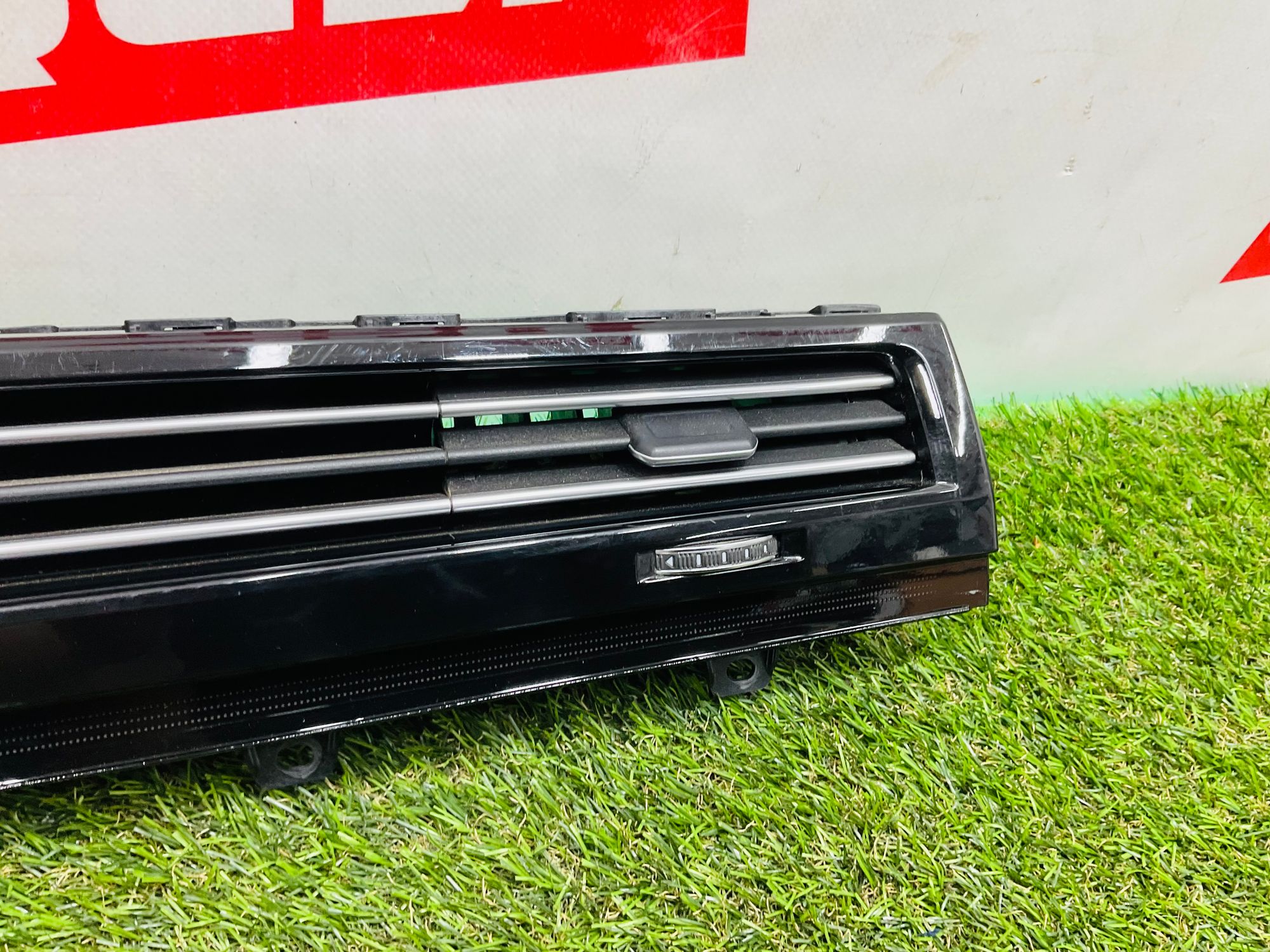 https://ycs.partsauto.market/partsauto-images/thmbs/userImages/h353NjtZg3VDP19b5HMt7LlpbQ93/part/a7a82f13-ebfb-4a53-8a9a-aa521856fabd_1785851140124.jpg