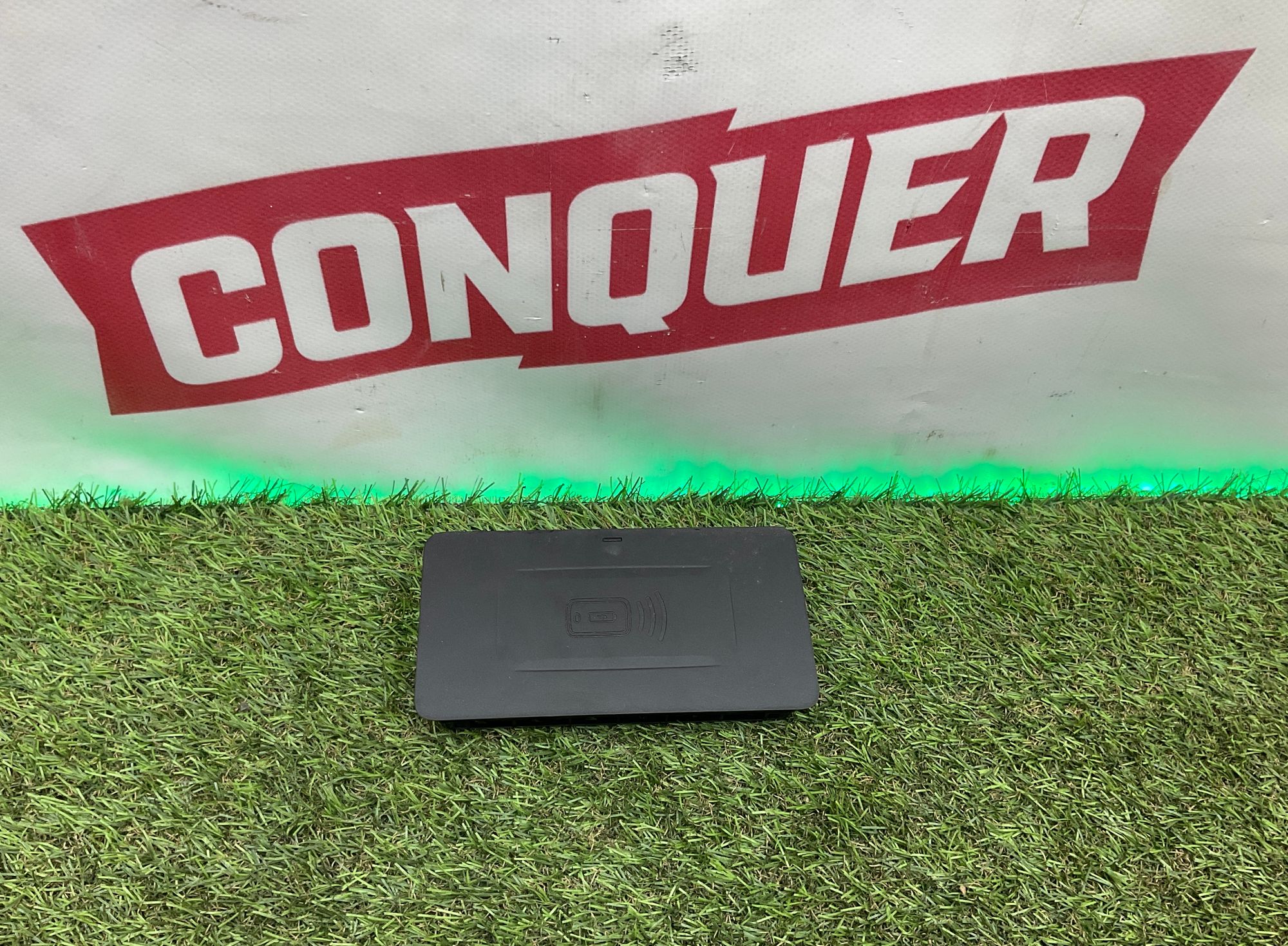 Беспроводная зарядка BMW 7 серия, G11/G12 рестайлинг (2019-2023), 10000 рублей, Москва