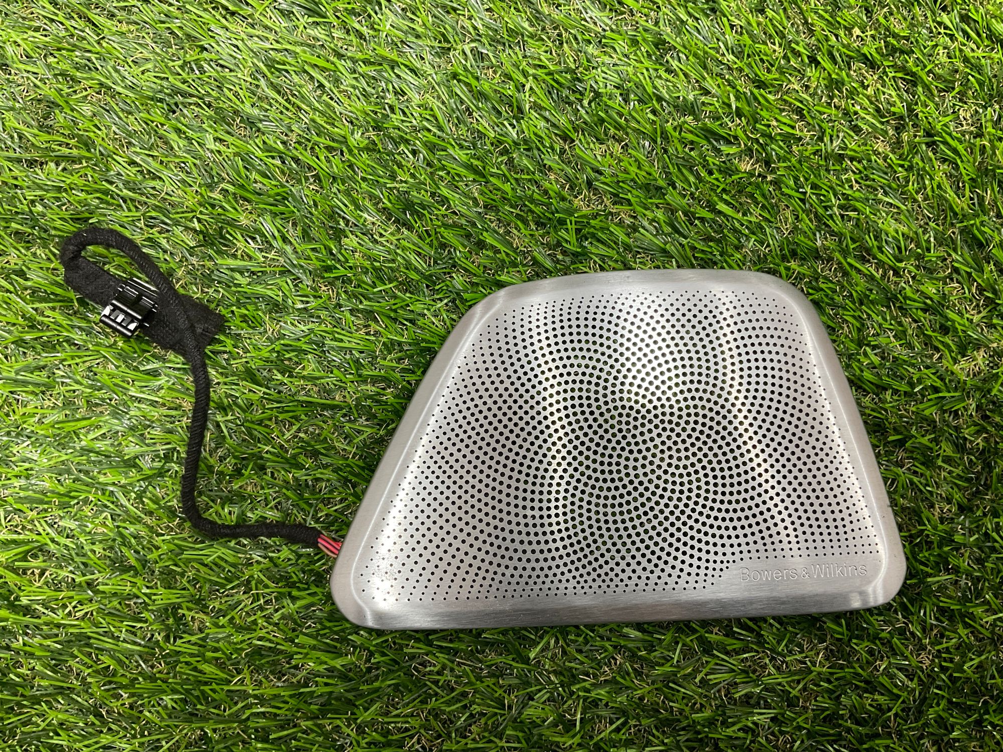https://ycs.partsauto.market/partsauto-images/thmbs/userImages/h353NjtZg3VDP19b5HMt7LlpbQ93/part/a7baaf96-273f-465c-82fb-7a3aac6819c5_1780317741584.jpg