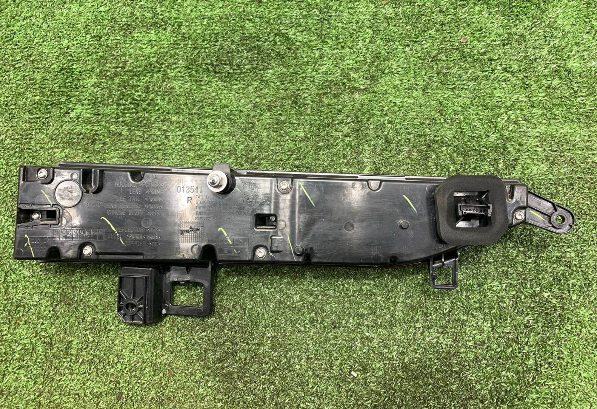 https://ycs.partsauto.market/partsauto-images/thmbs/userImages/h353NjtZg3VDP19b5HMt7LlpbQ93/part/a7bd472b-7fb3-47d0-add3-75944557198d_1723884413471.jpg