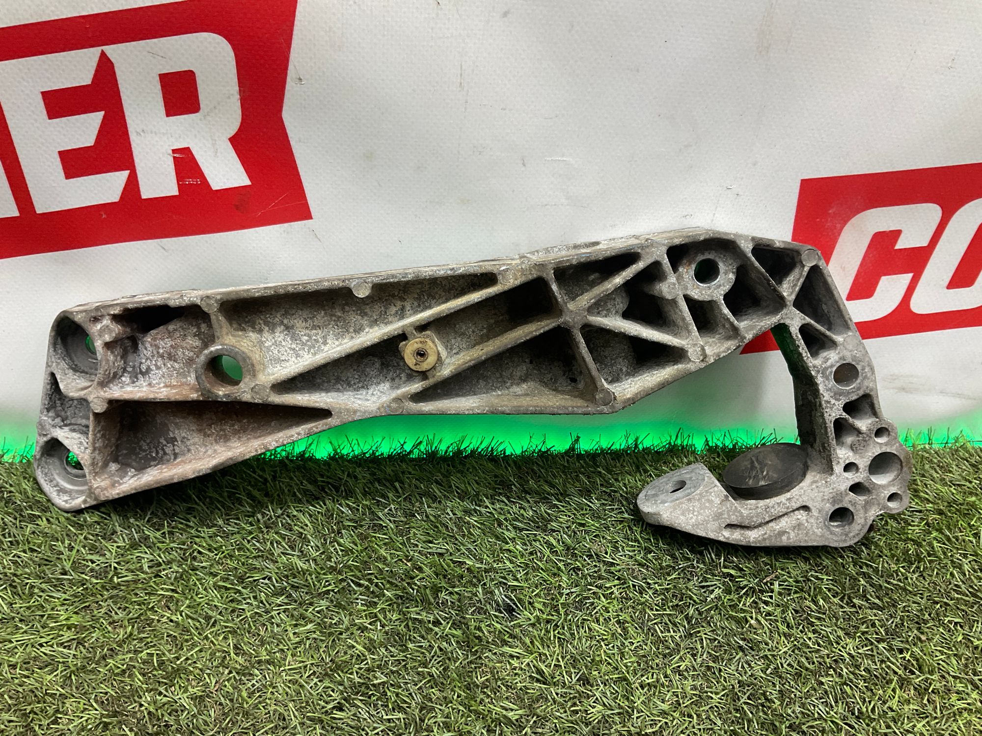 Опорная балка коробки передач BMW 5 серия, F10/F11/F07 рестайлинг, 1500 рублей, Москва