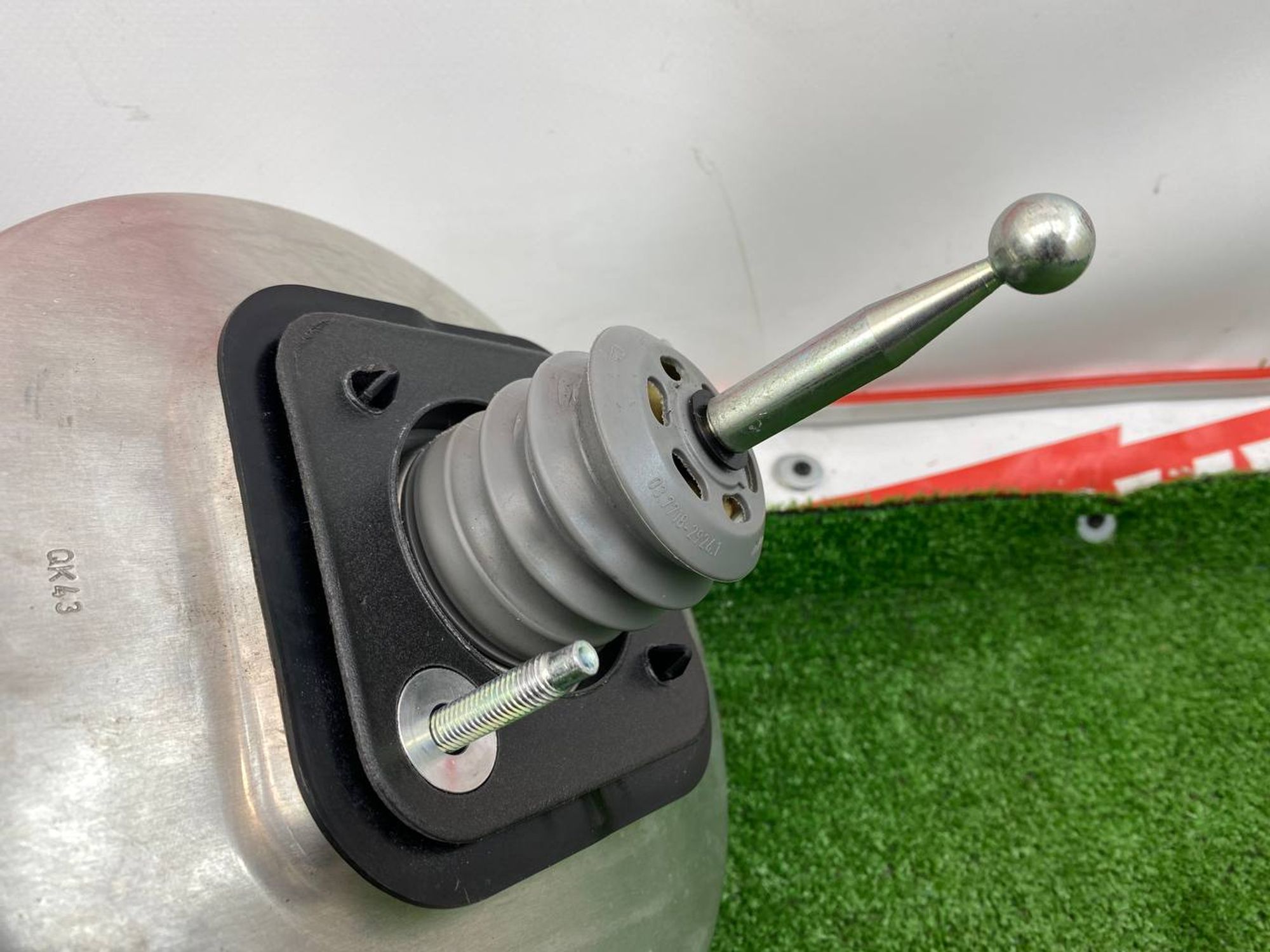 https://ycs.partsauto.market/partsauto-images/thmbs/userImages/h353NjtZg3VDP19b5HMt7LlpbQ93/part/a840a0c8-6f19-4dc3-abb6-a9498a223a8b_1747476166300.jpg