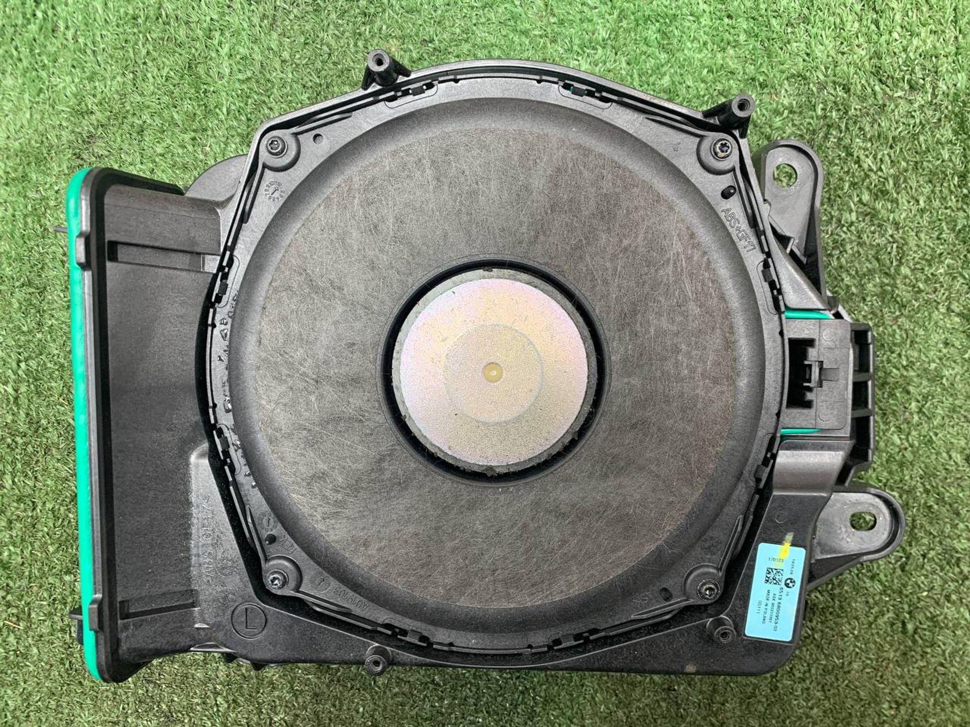 https://ycs.partsauto.market/partsauto-images/thmbs/userImages/h353NjtZg3VDP19b5HMt7LlpbQ93/part/a840c458-38cd-42d0-81e9-61f7b6f9c076_1731585208523.jpg