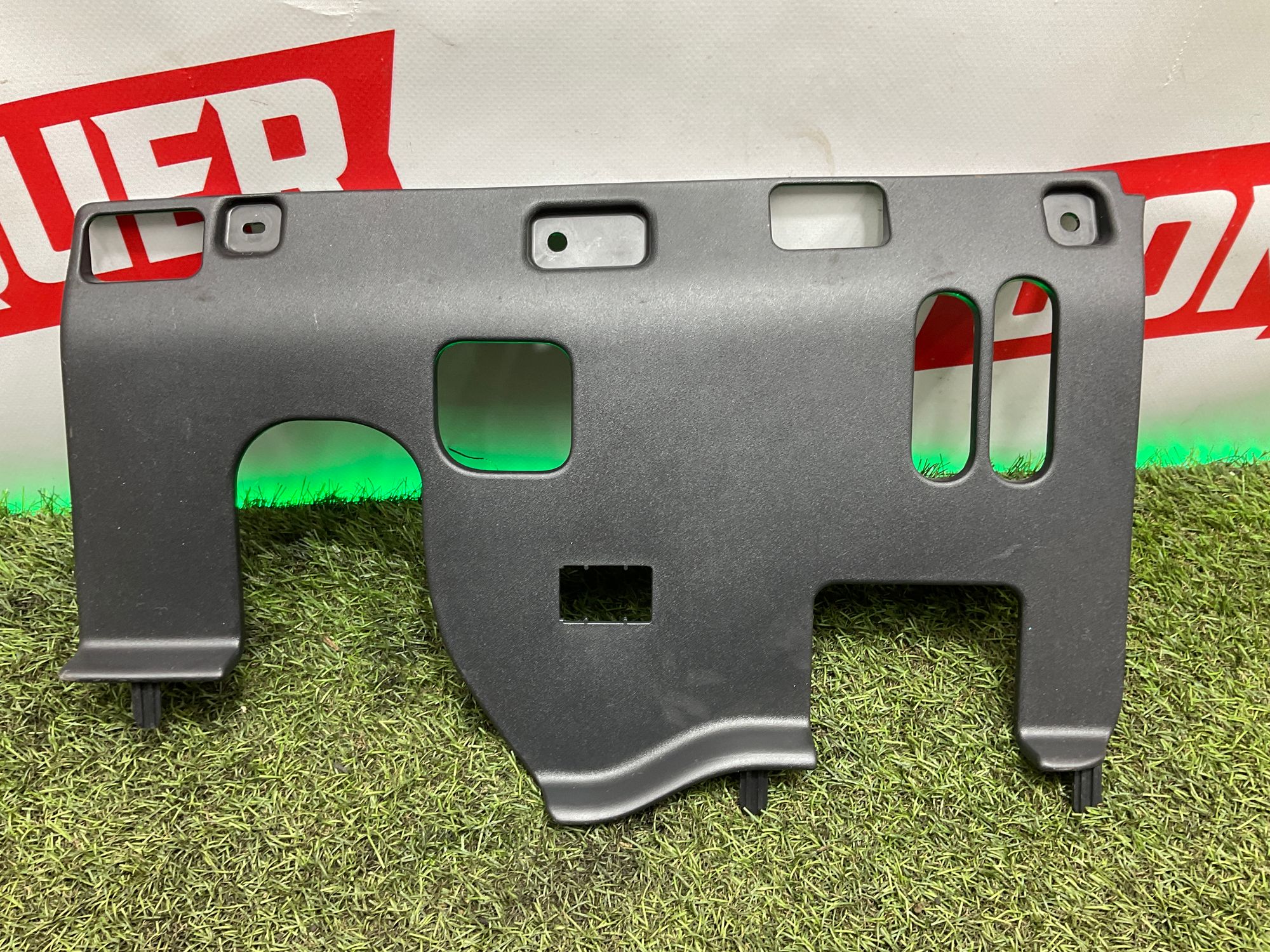 Накладка передней панели левая Land Rover Defender II L663 2022, 3500 рублей, Москва