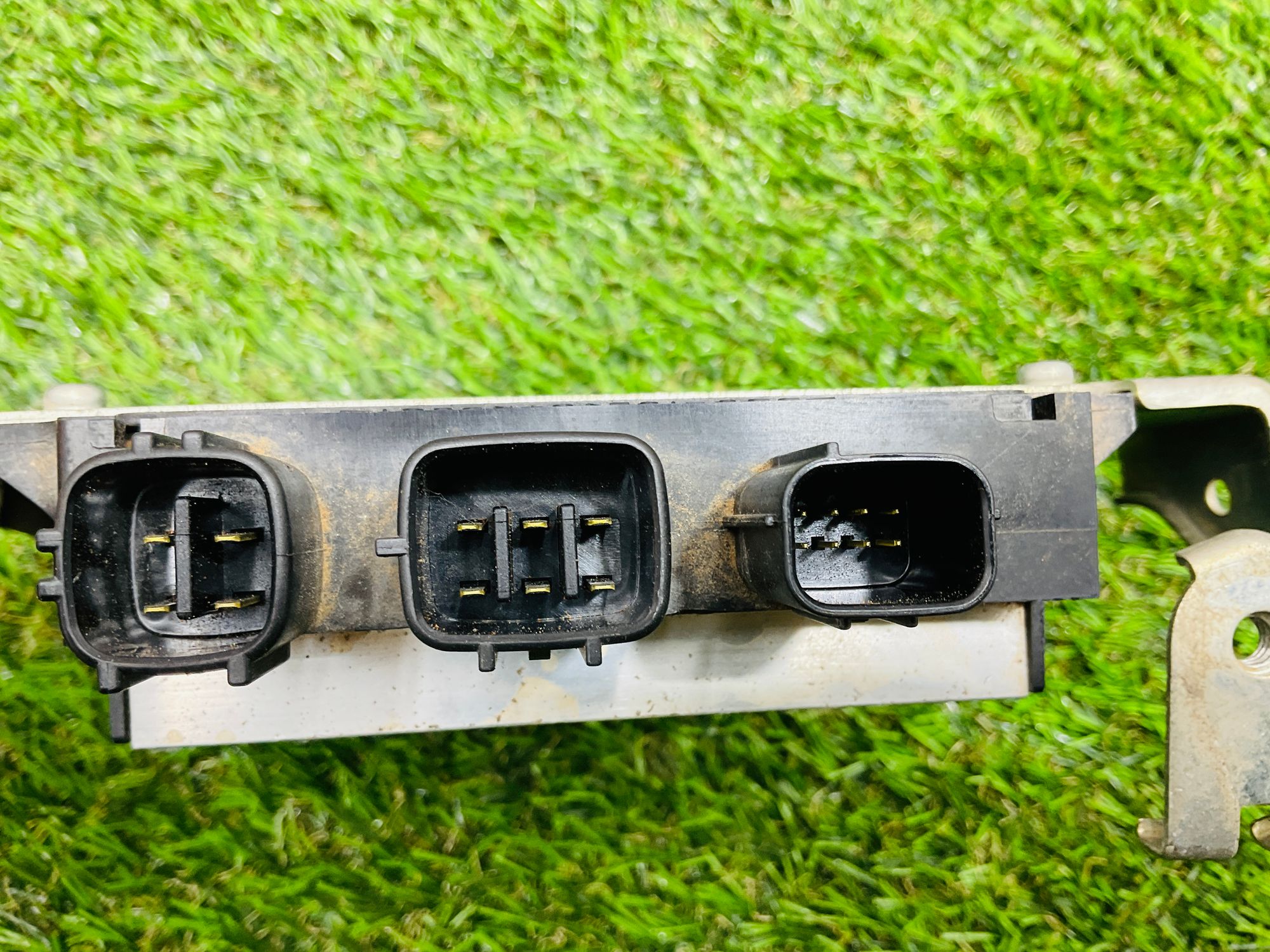 https://ycs.partsauto.market/partsauto-images/thmbs/userImages/h353NjtZg3VDP19b5HMt7LlpbQ93/part/a91192db-31a1-4033-bccc-b7bf0a90d251_1780491560641.jpg