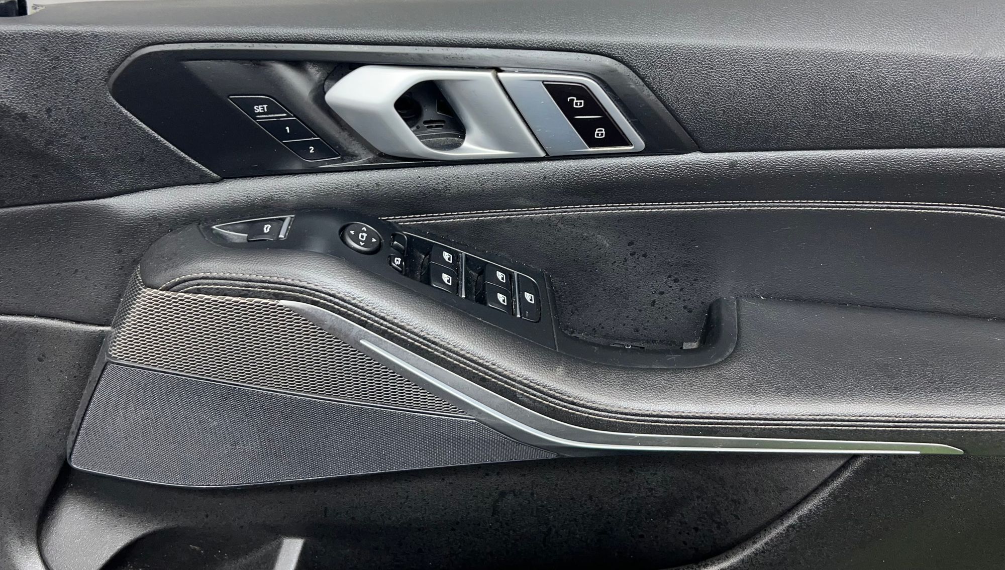 https://ycs.partsauto.market/partsauto-images/thmbs/userImages/h353NjtZg3VDP19b5HMt7LlpbQ93/part/a9176379-4c5b-4f66-b9b8-f6490d34cd81_1741785736327.jpg