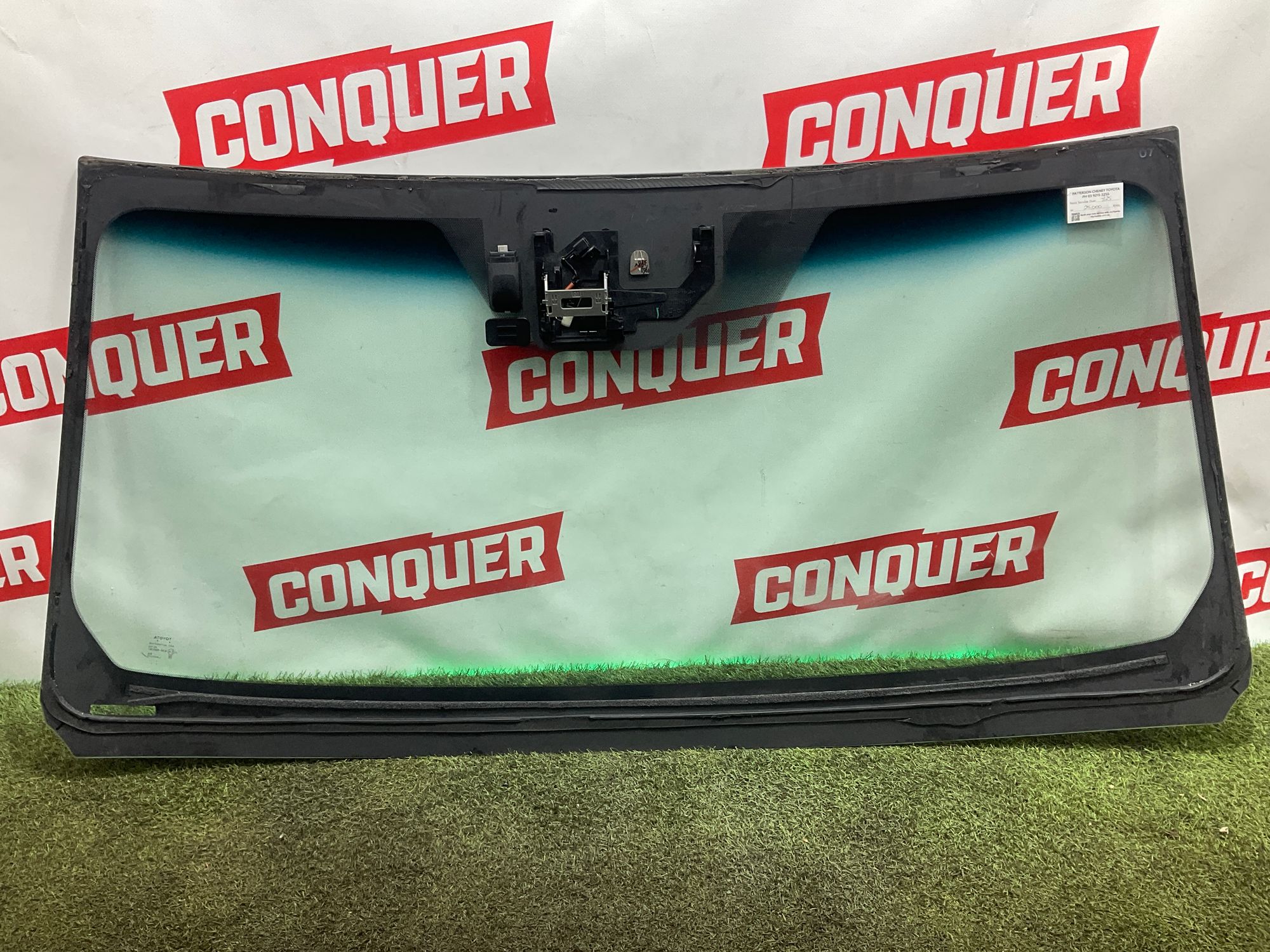 Лобовое стекло Toyota Land Cruiser 300 2024 год, 40000 рублей, Москва